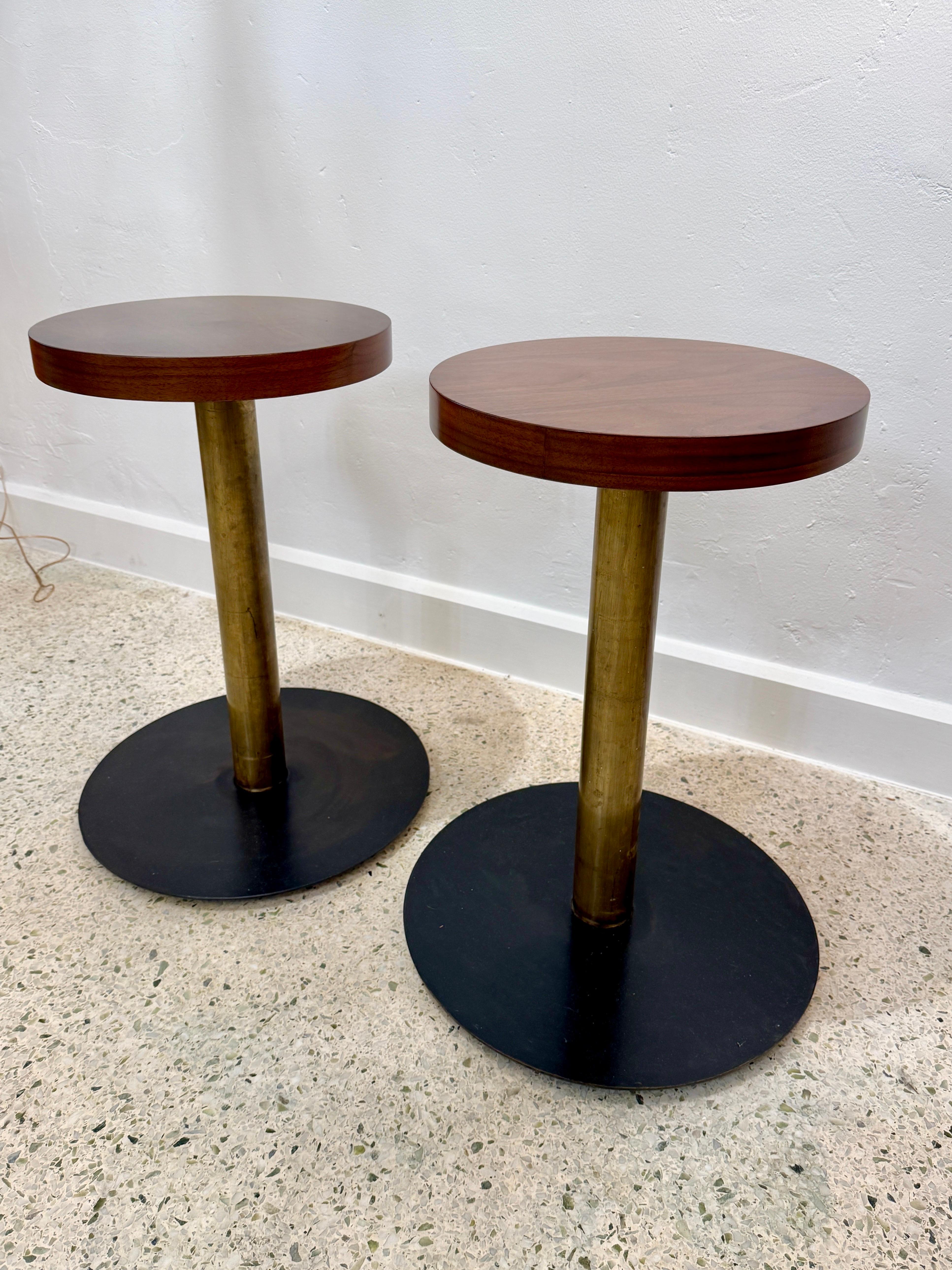 Paire de tables d'appoint Studio Craft en bronze, Oak Oak et fer noirci en vente 3