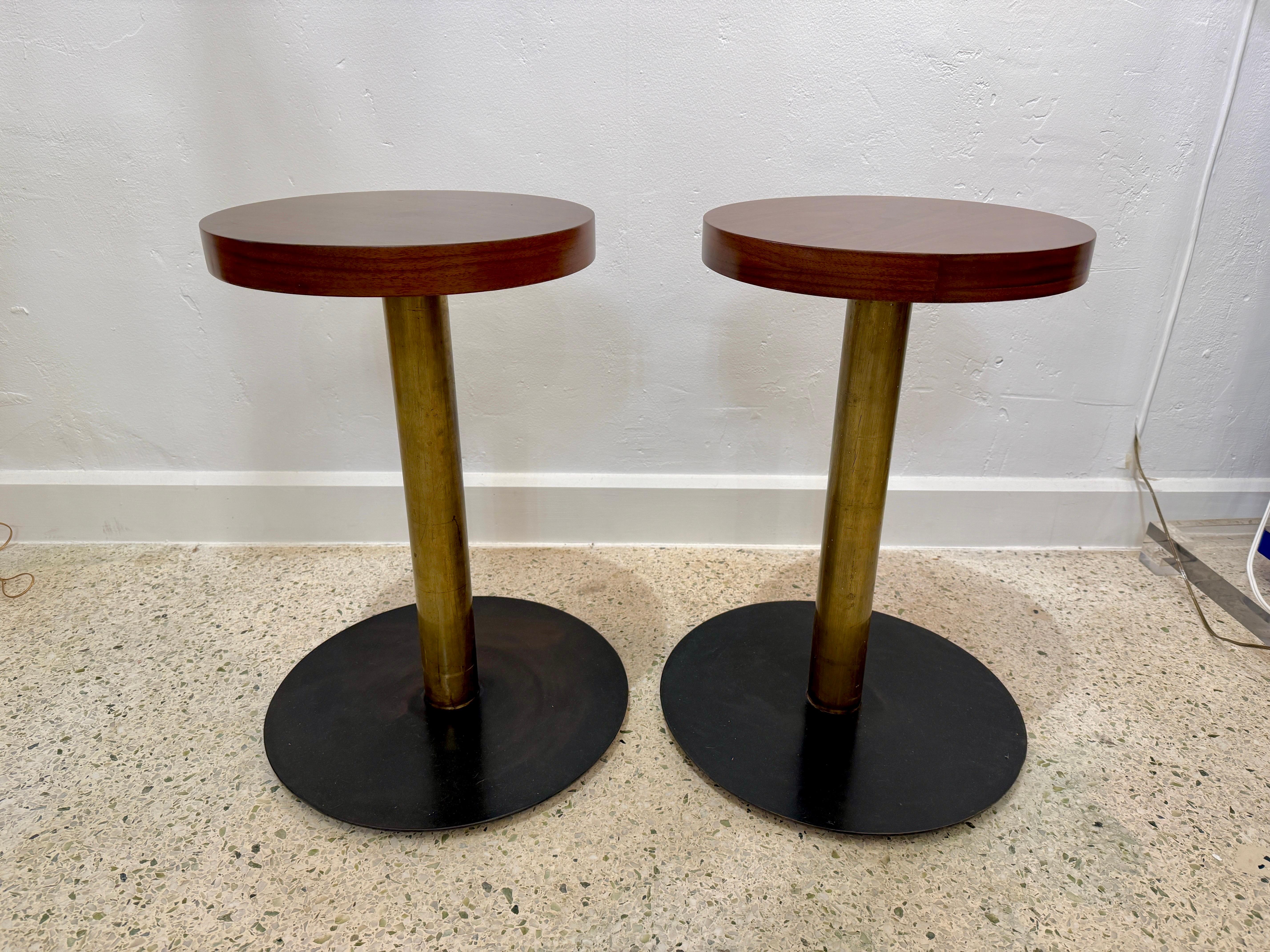 Paire de tables d'appoint Studio Craft en bronze, Oak Oak et fer noirci Bon état - En vente à North Miami, FL