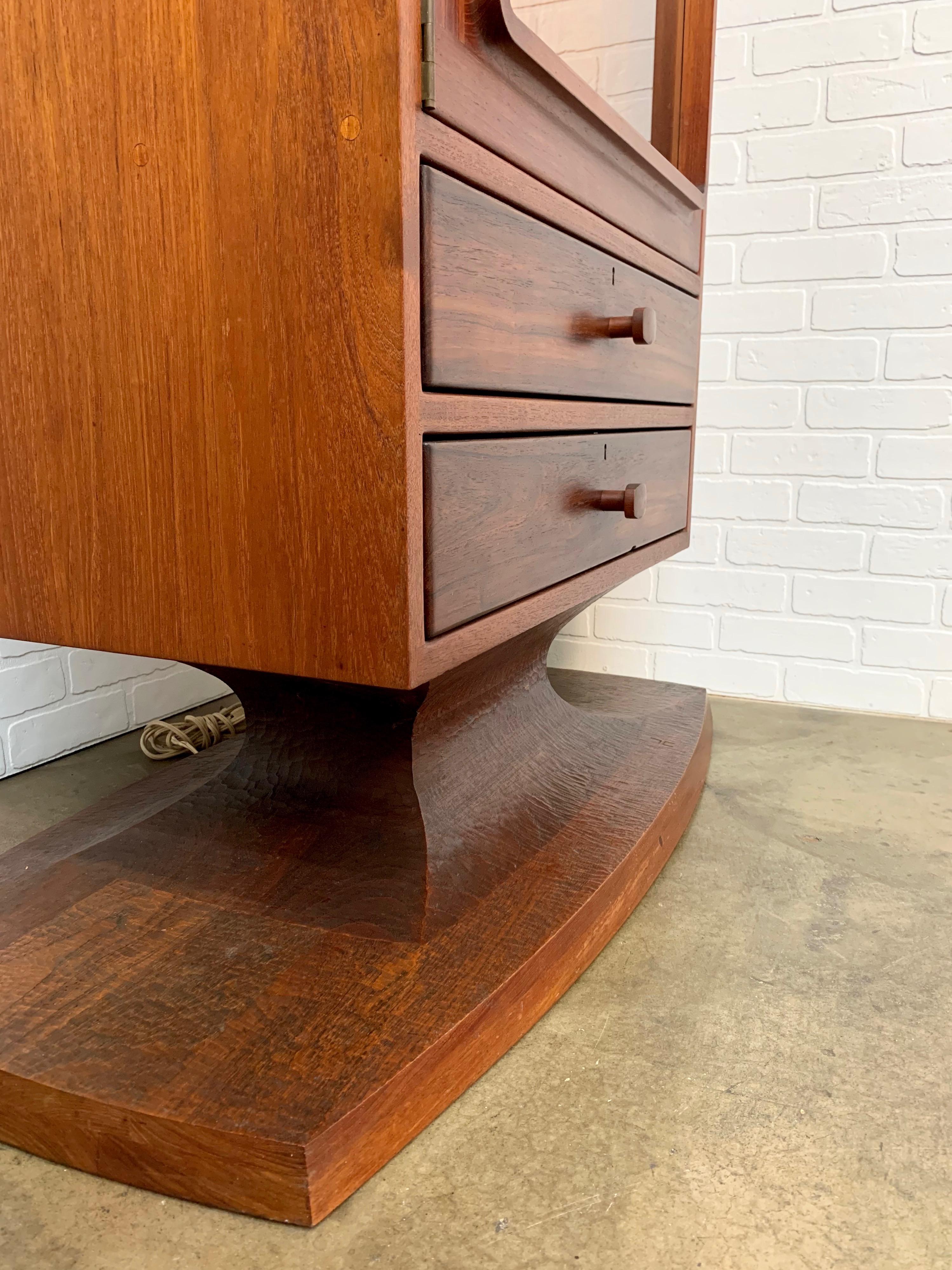 Studio Crafted Cabinet by John Nyquist In Good Condition In Denton, TX