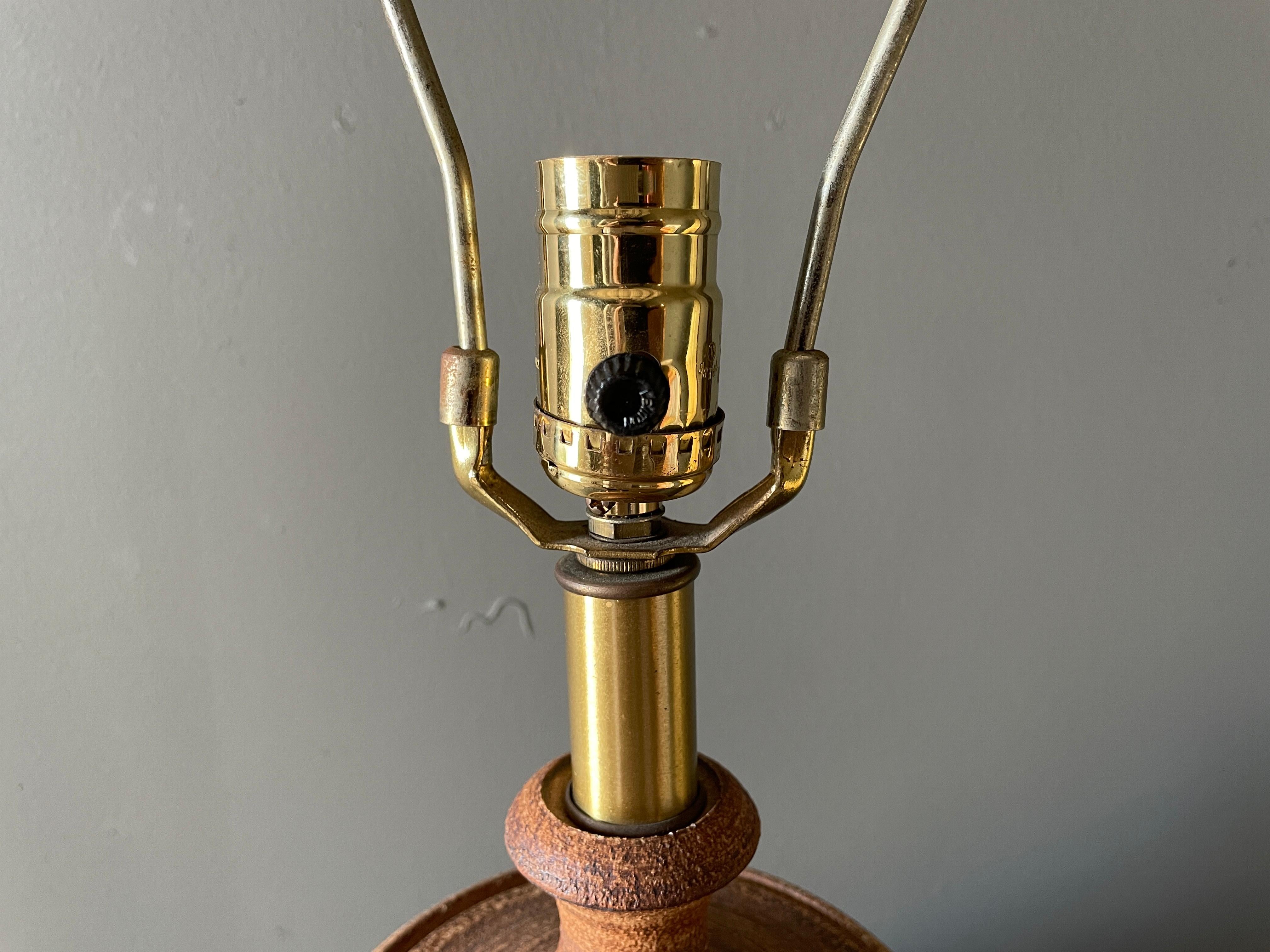 Unglazed Studio Crafted Ceramic Lamp by Bob Kenzie for Affiliated Craftsmen, circa 1960s