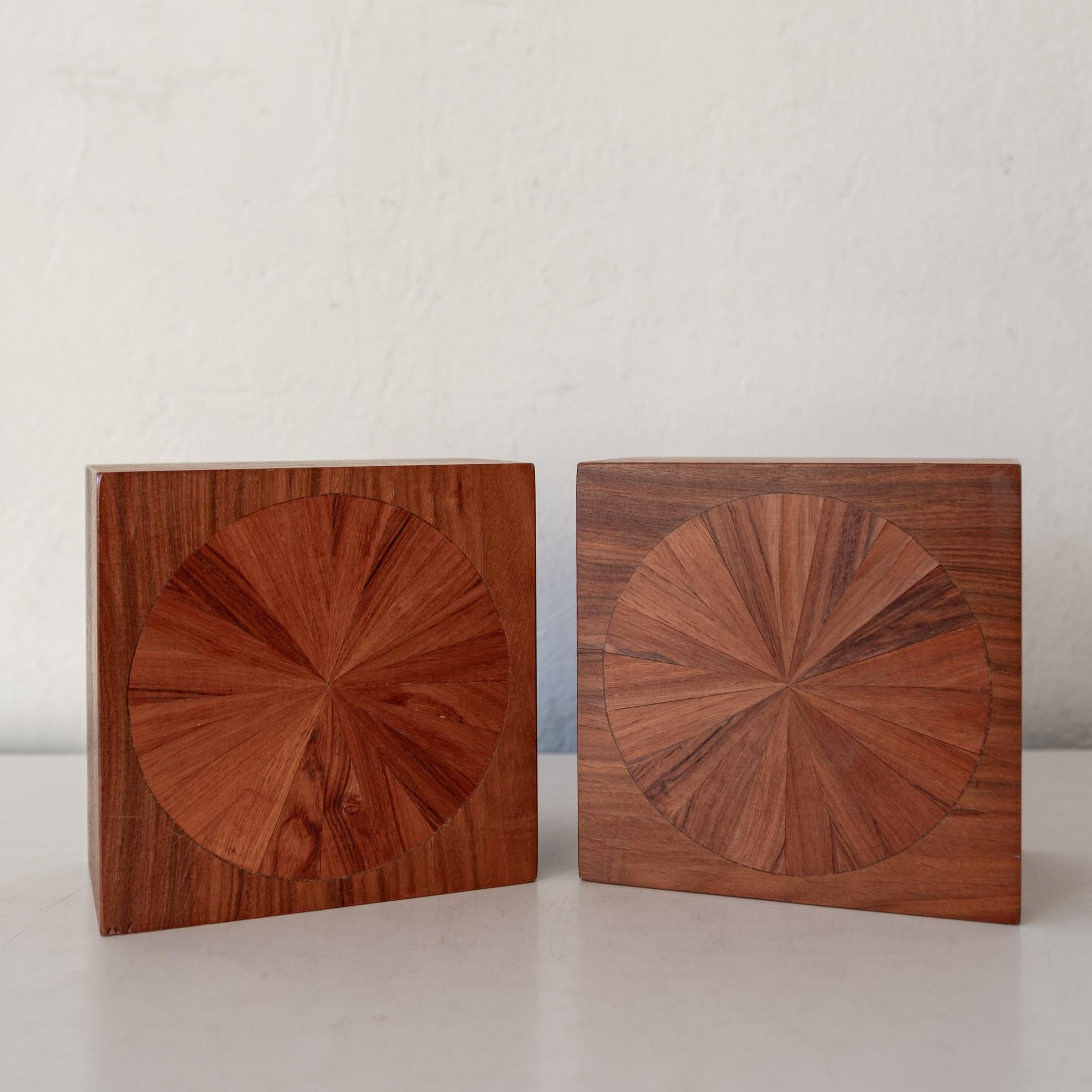 Studio Crafted Wood Marquetry Bookends by Jere Osgood In Good Condition For Sale In San Diego, CA