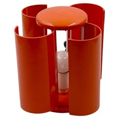 Studio D.A. Lampada da tavolo Lamperti in plastica arancione - Icone del Mid Century Modern