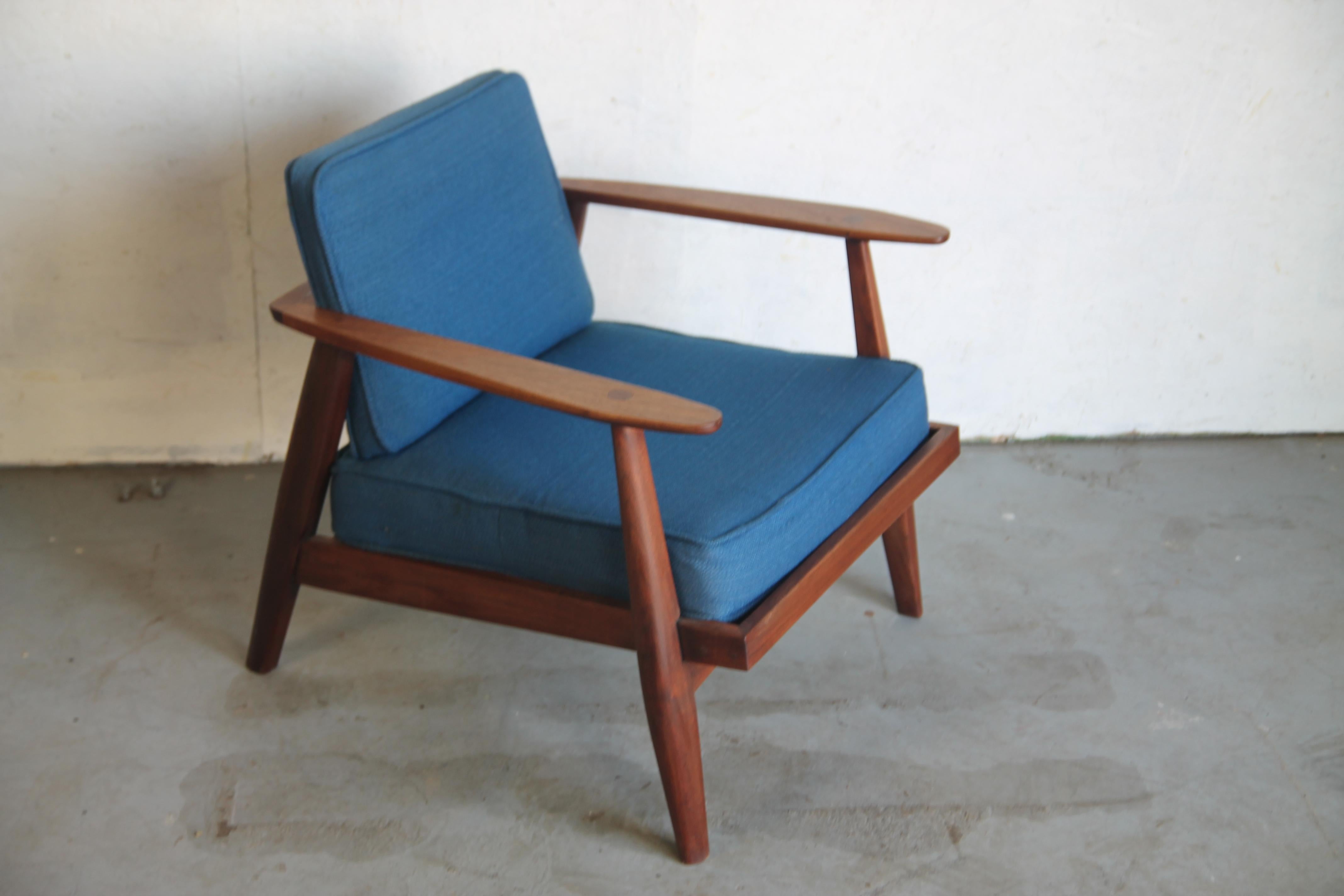 Mid-Century Modern Studio Designed Midcentury Lounge Chair For Sale