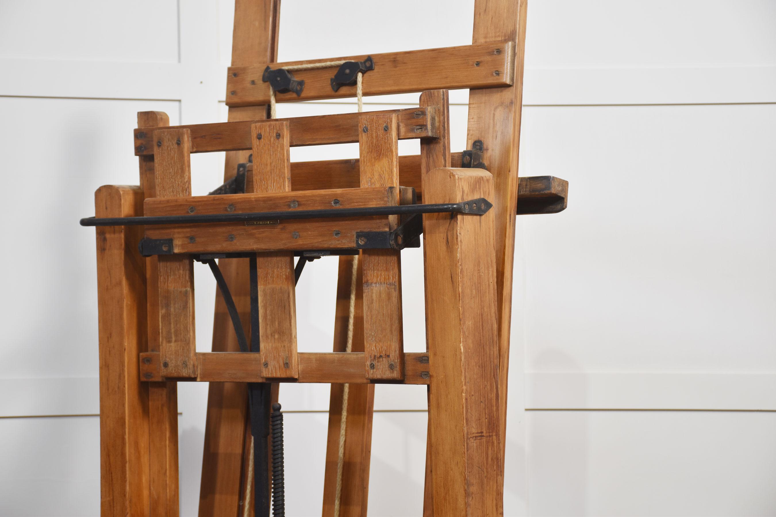 Studio easel by Windsor and Newton For Sale 11