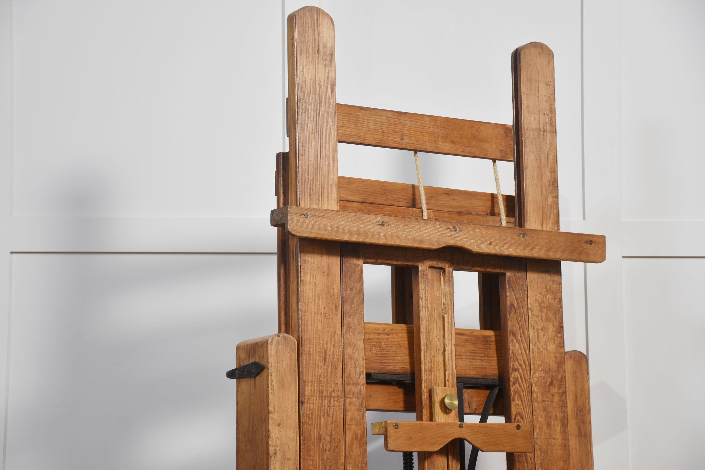 Studio easel by Windsor and Newton For Sale 1