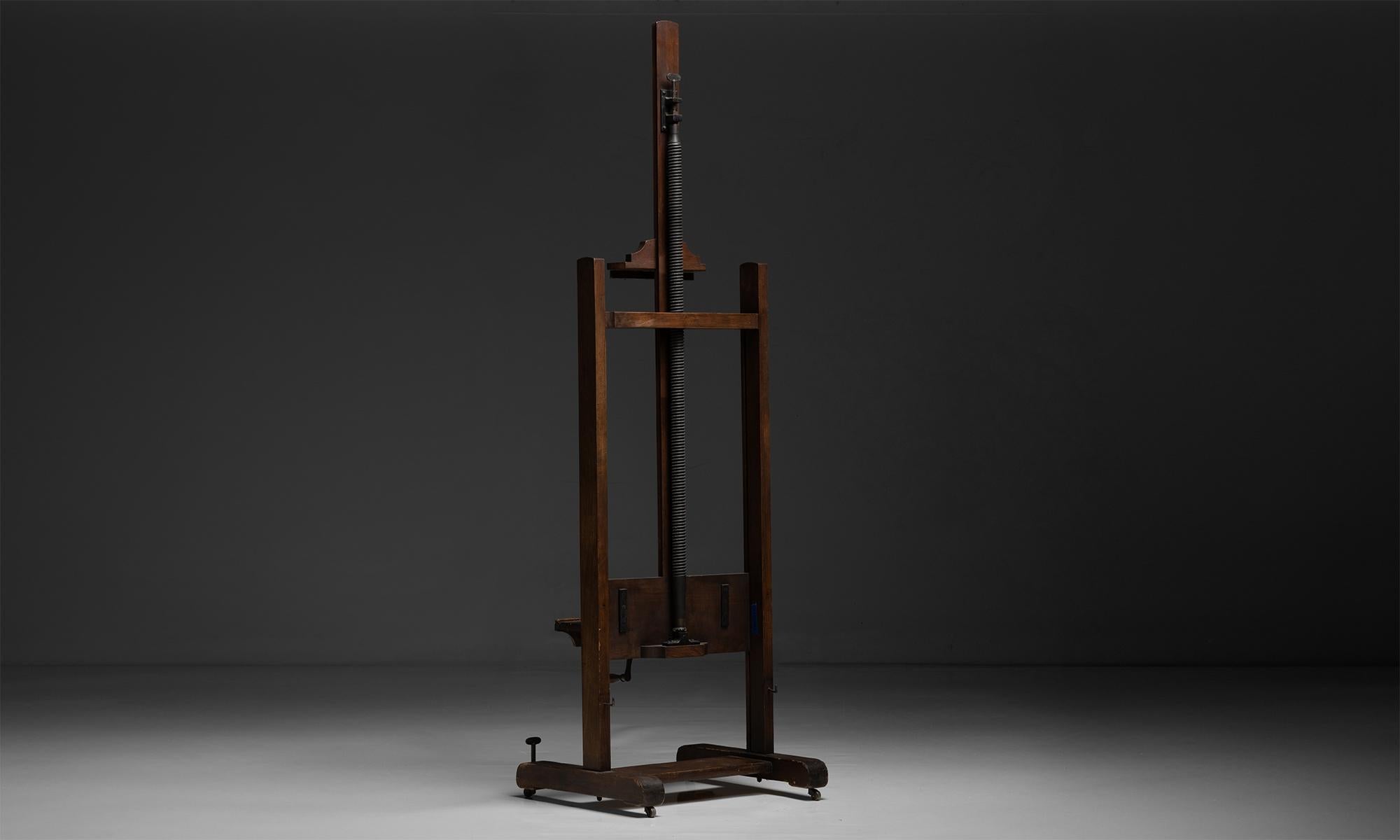 Studio Easels, Belgium circa 1890 In Good Condition For Sale In Culver City, CA