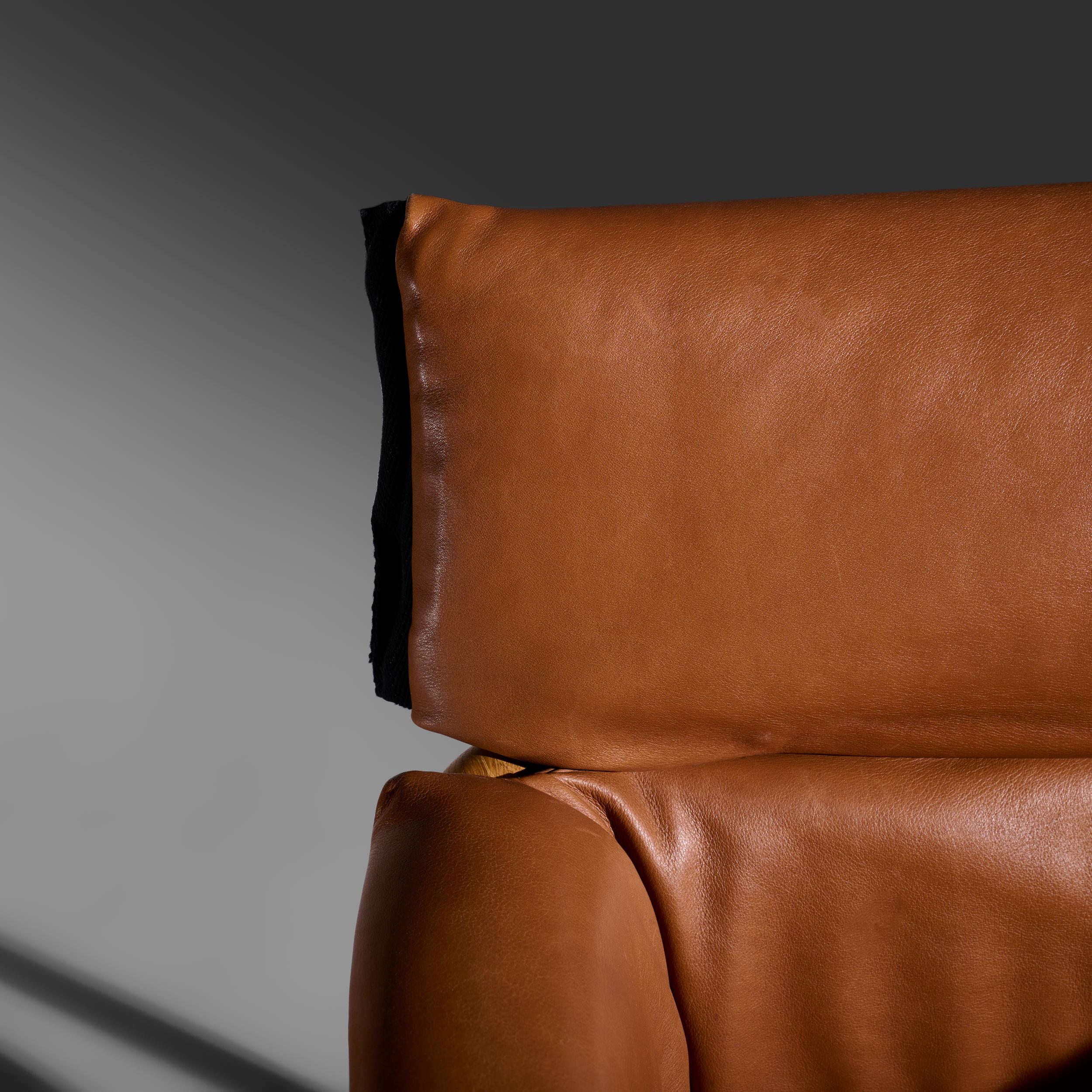 Studio Eoos model e005 Embrace chair for Carl Hansen & Son Denmark, 2015 en vente 3