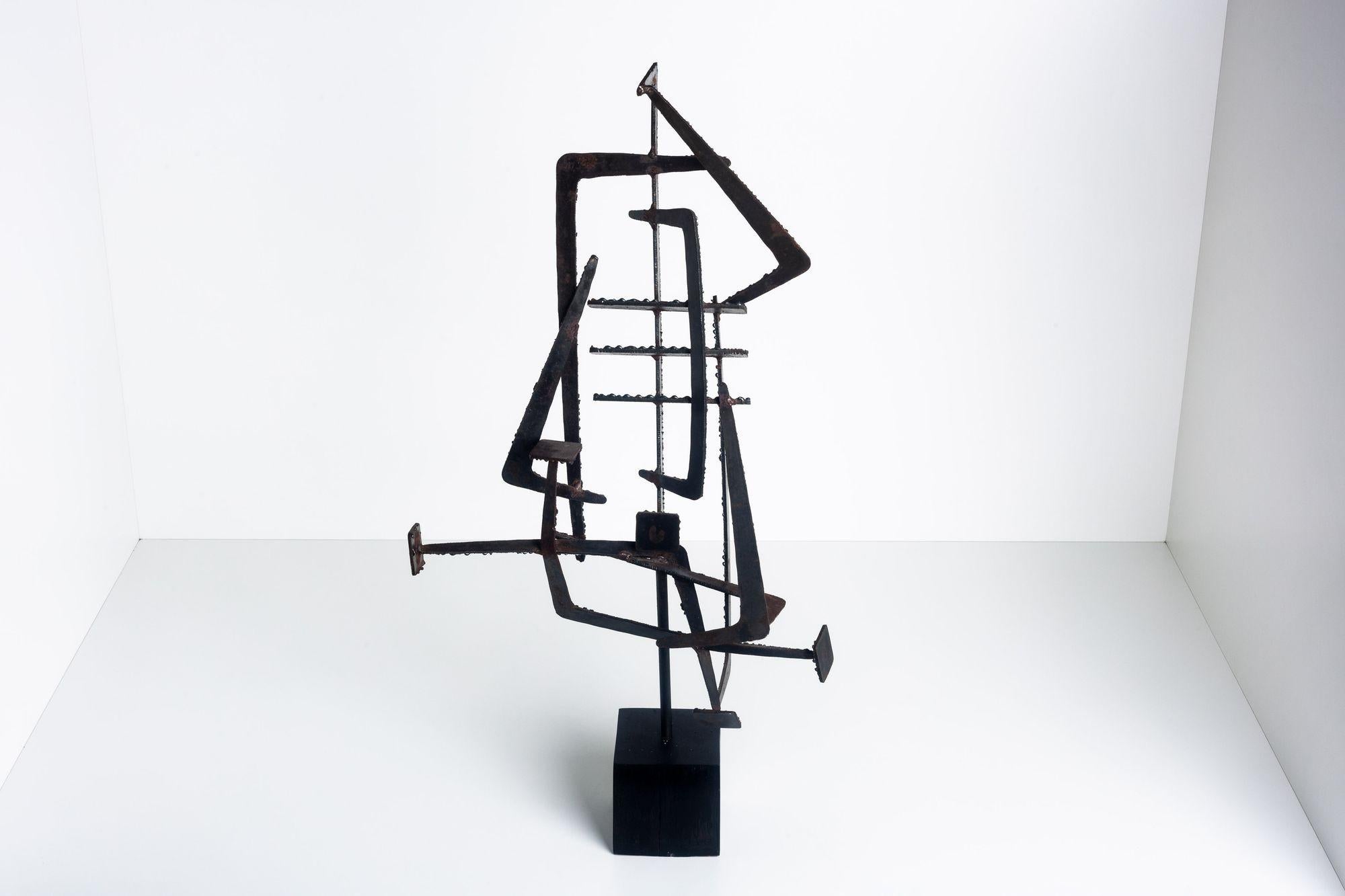 Studio Forged Metal Sculture In Excellent Condition For Sale In Chicago, IL