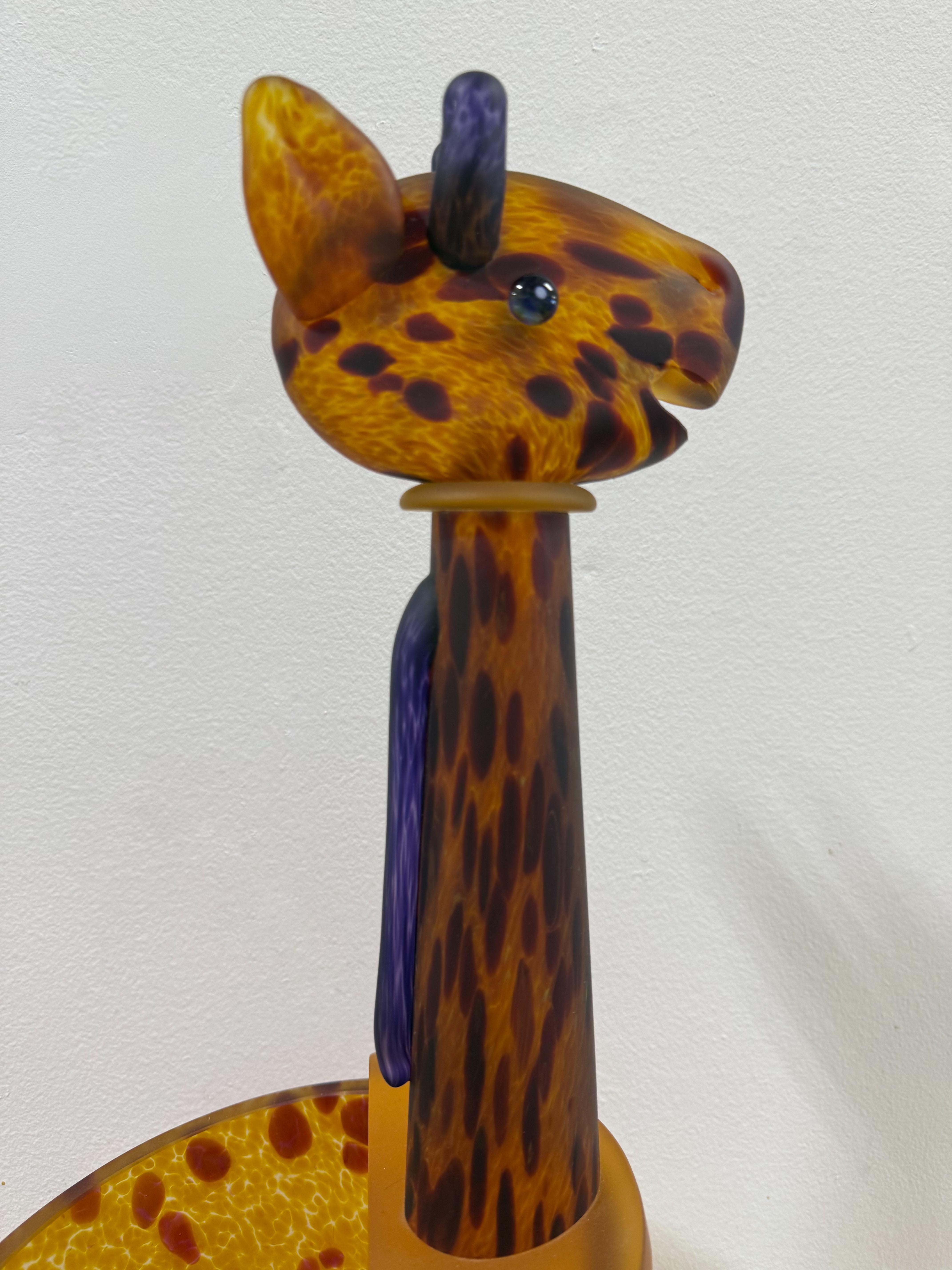 Studio Giraffe Vase von Borowski Glass Studio (Handgefertigt) im Angebot