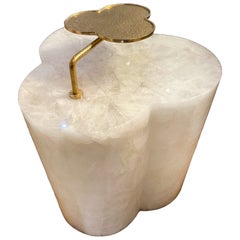 Studio Glustin «Clover»: pedestal de cristal de roca con placa giratoria de bronce dorado