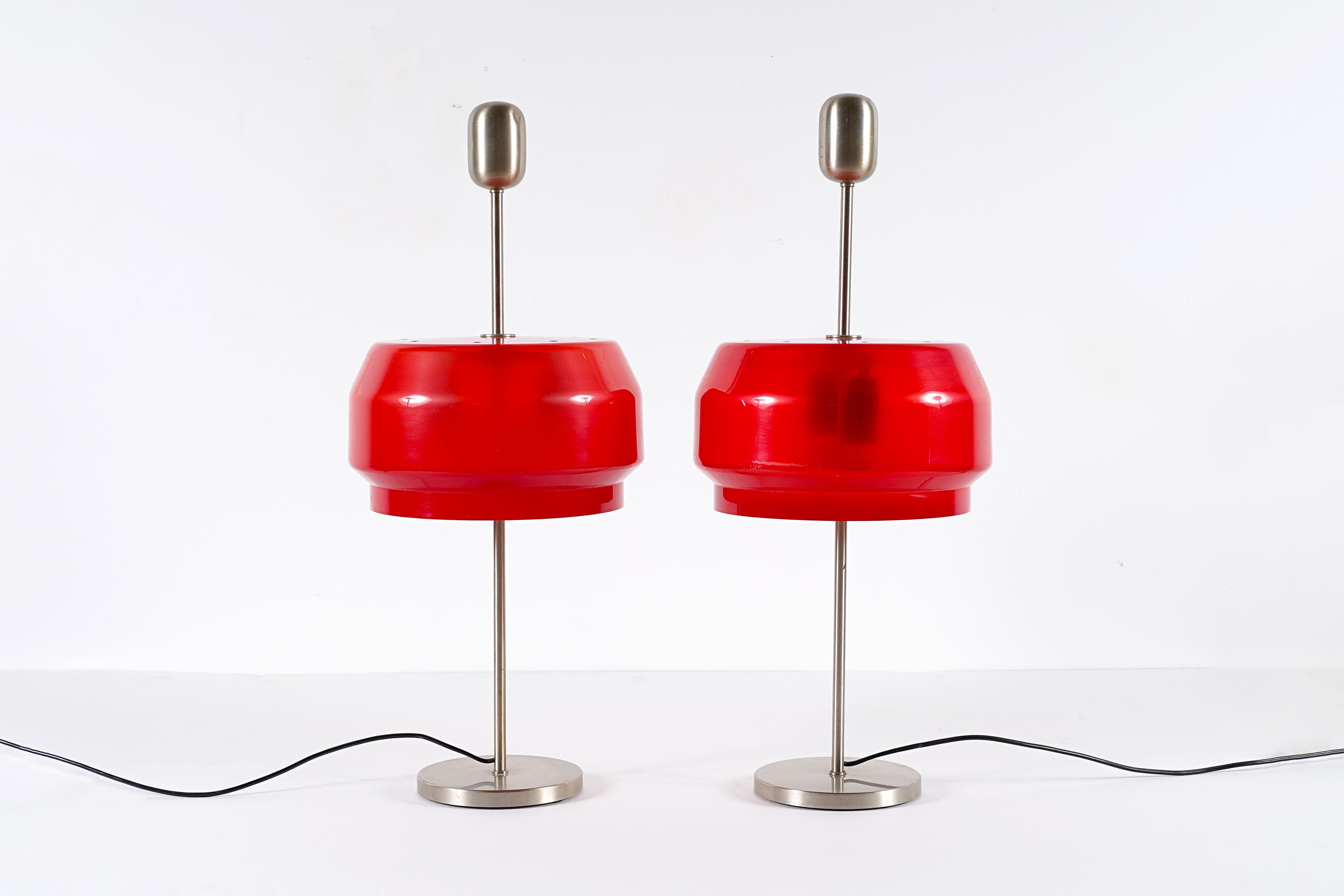 Rare pair of lamps KD 9 model designed by Gianemilio Piero and Anna Monti /  Studio G.P.A. Monti for Kartell, Italy, between 1959 and 1969. Very good vintage condition. This model is no longer produced at present. This is one of the first lamps