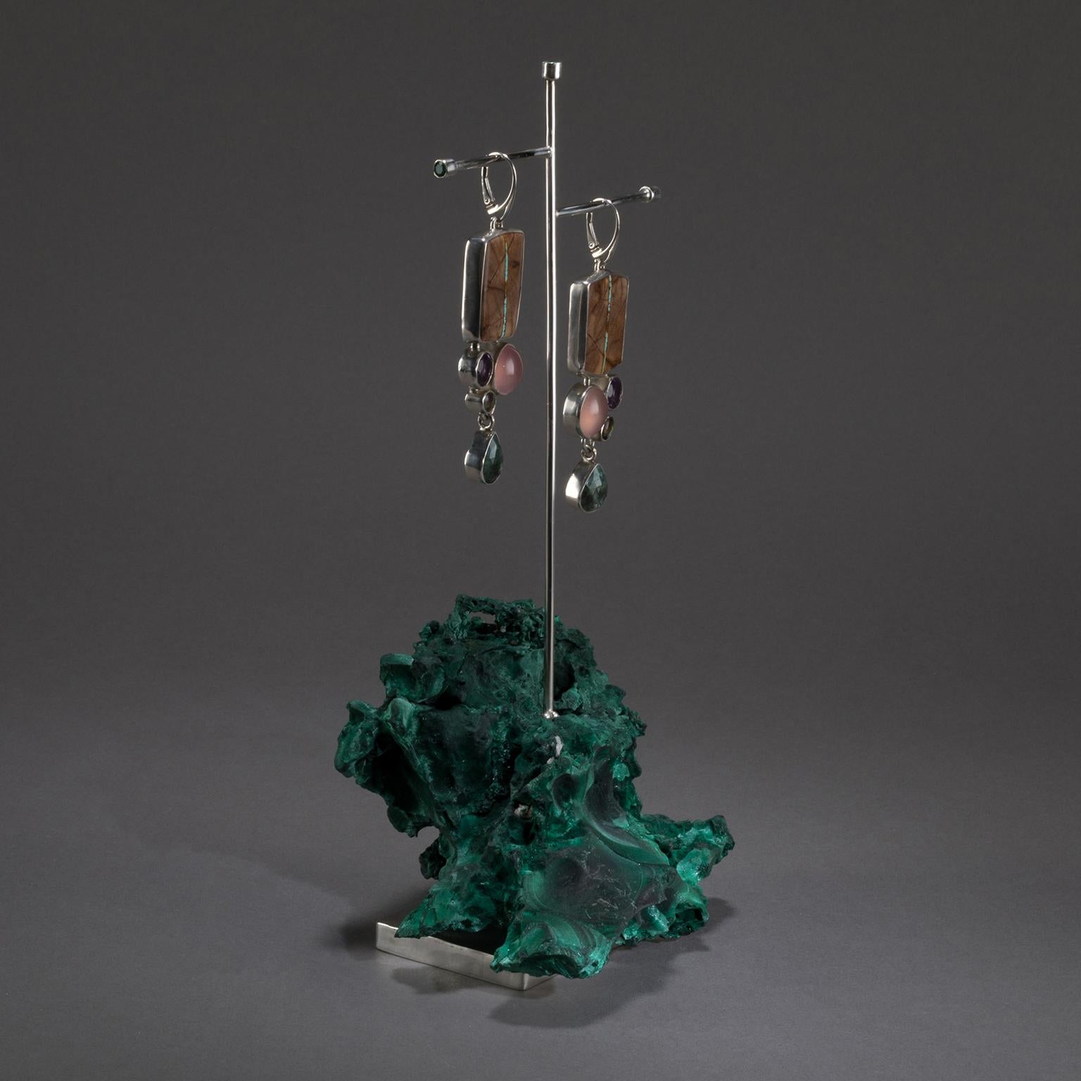 Studio Greytak, boucles d'oreilles Royston Turquoise sur malachite, émeraude et quartz rose en vente 6