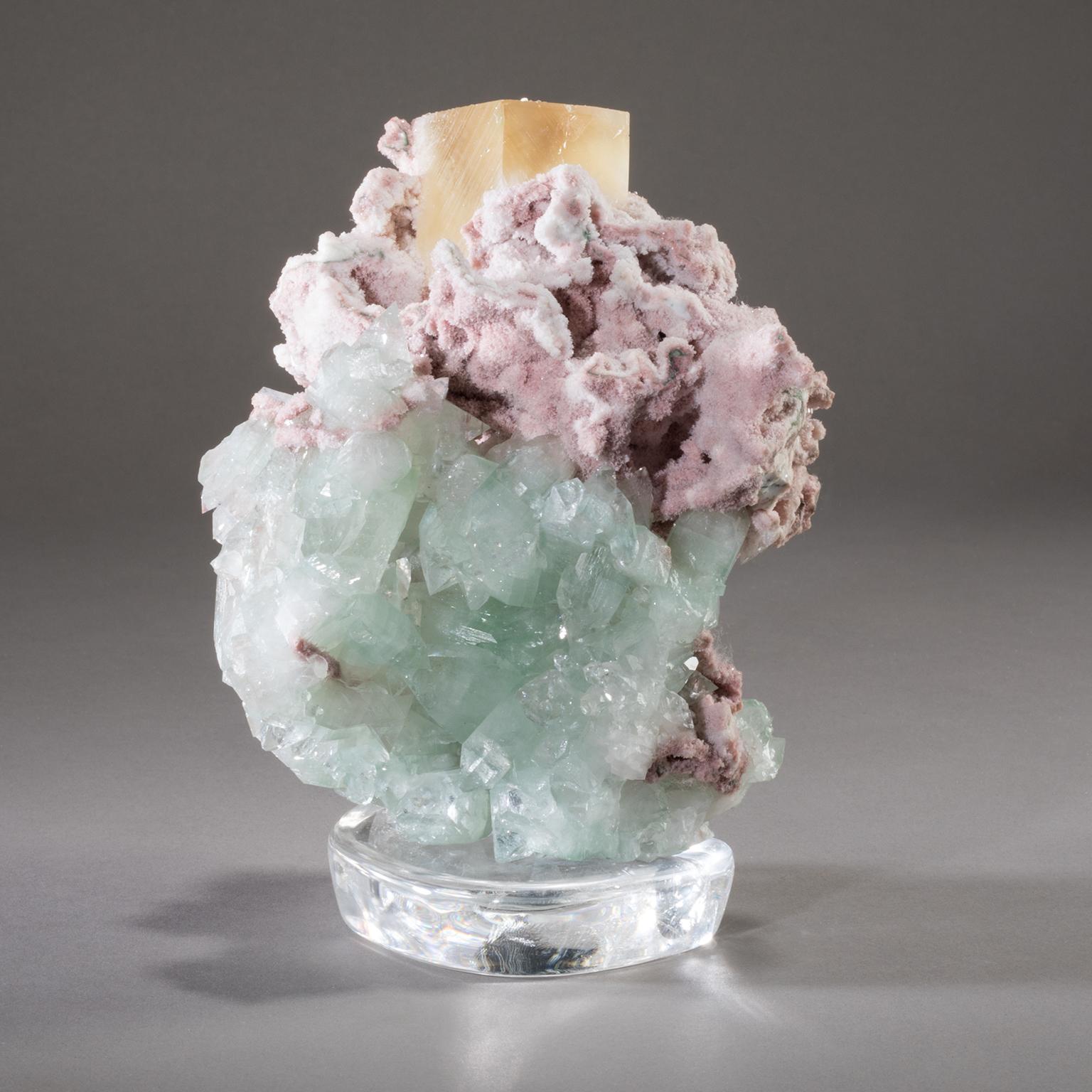 Modern Studio Greytak 'Stilbite, Calcite and Apophyllite on Crystal Base' Pedestal Art For Sale