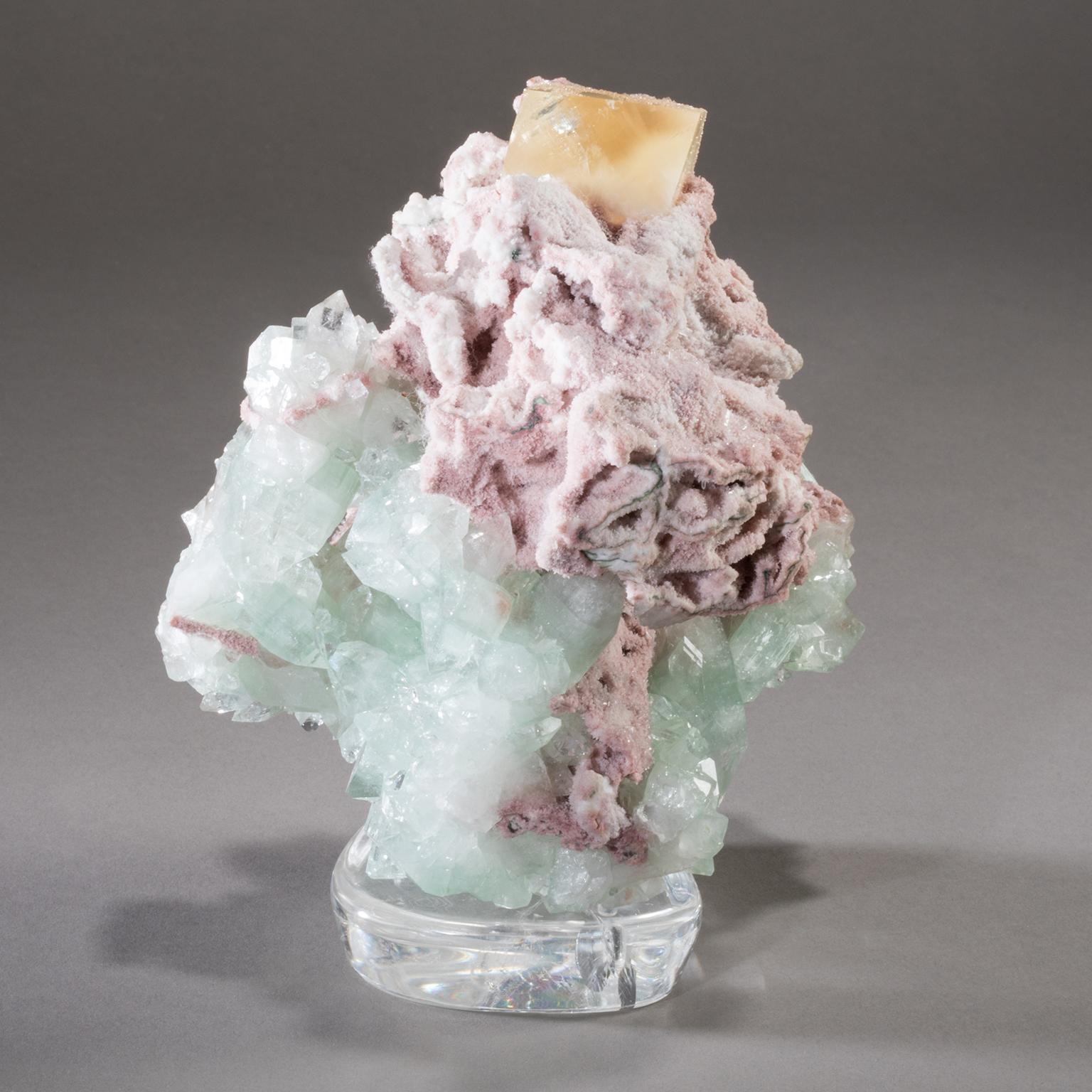 American Studio Greytak 'Stilbite, Calcite and Apophyllite on Crystal Base' Pedestal Art For Sale