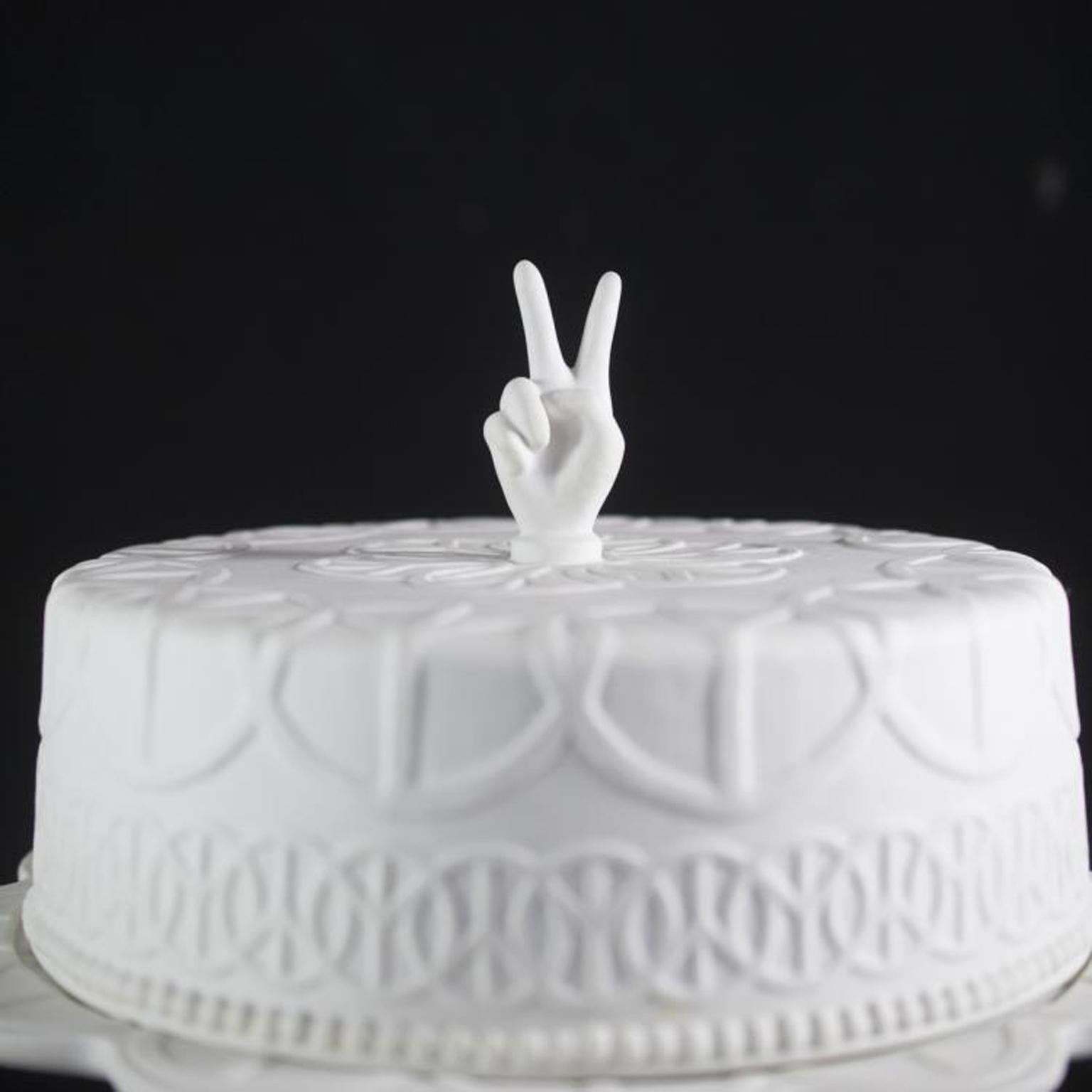 Biscuit porcelain centerpiece titled 