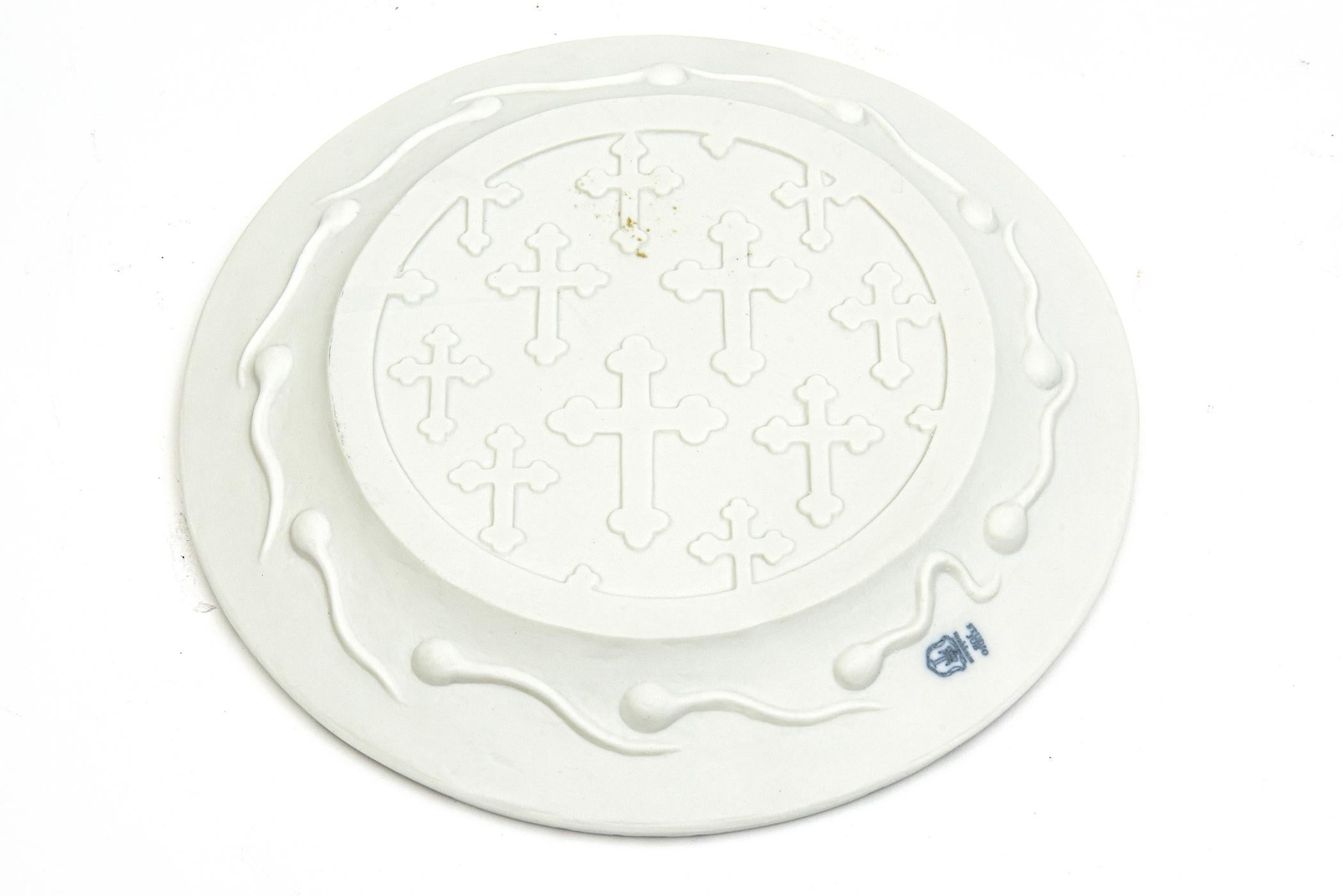 Texturiertes Relief-Teller aus weißem, mattem Porzellan, Studio Job für Makkum Pottery im Angebot 4