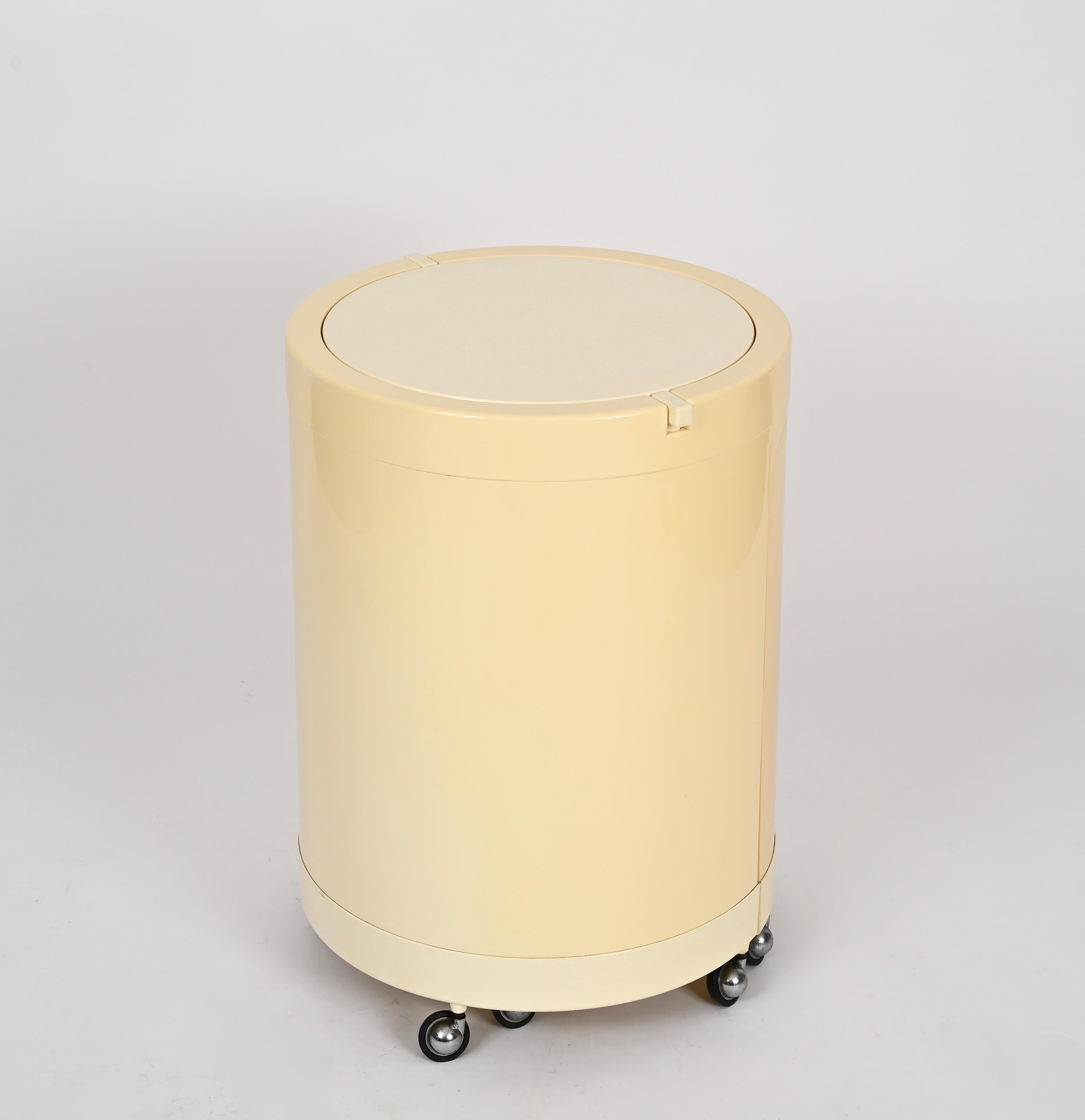 Studio Kastilia Silvi, Italian Cream Vanity Table with Blue Velvet Seat, 1970s 6