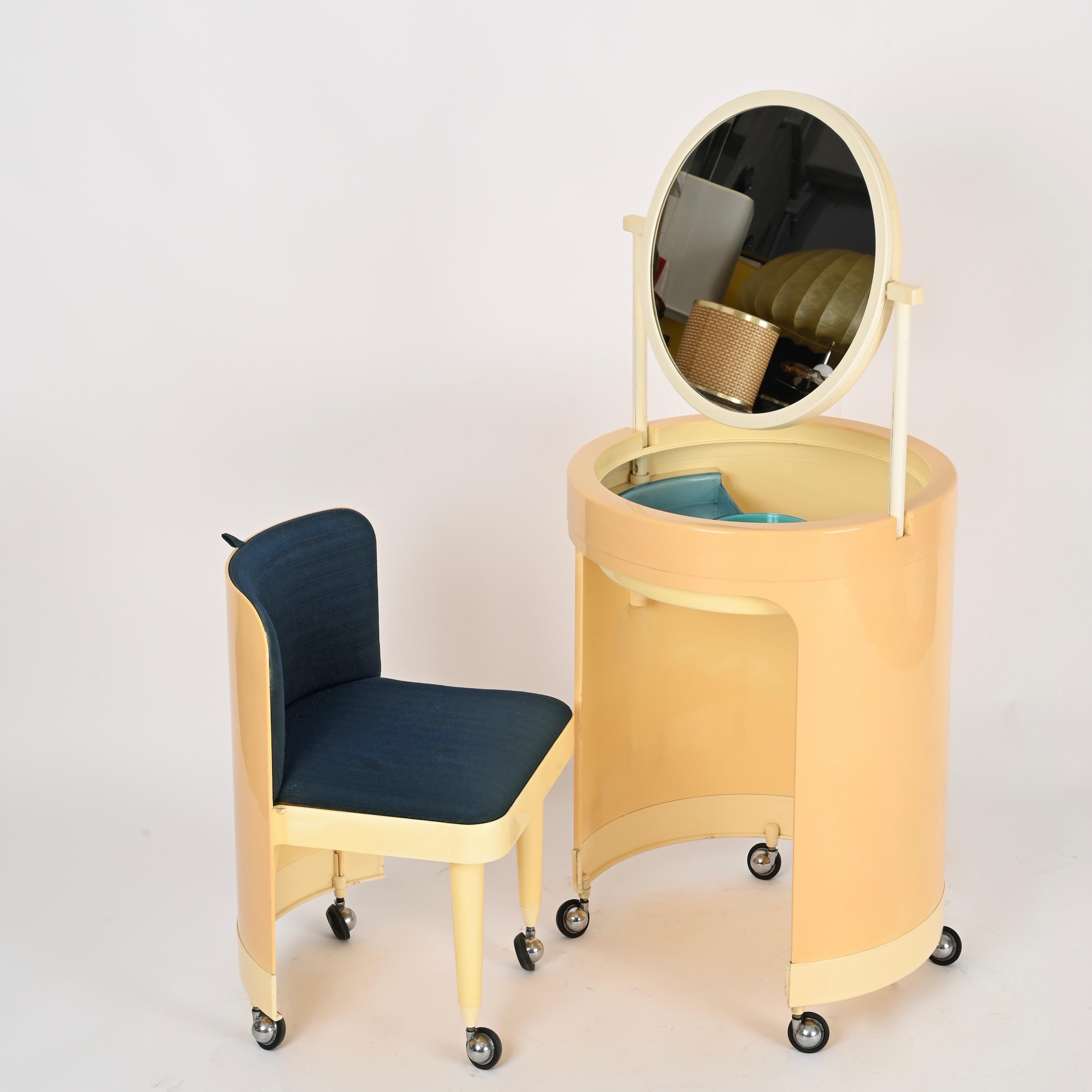 Studio Kastilia Silvi, table de toilette italienne crème avec assise en velours bleu, années 1970 en vente 7