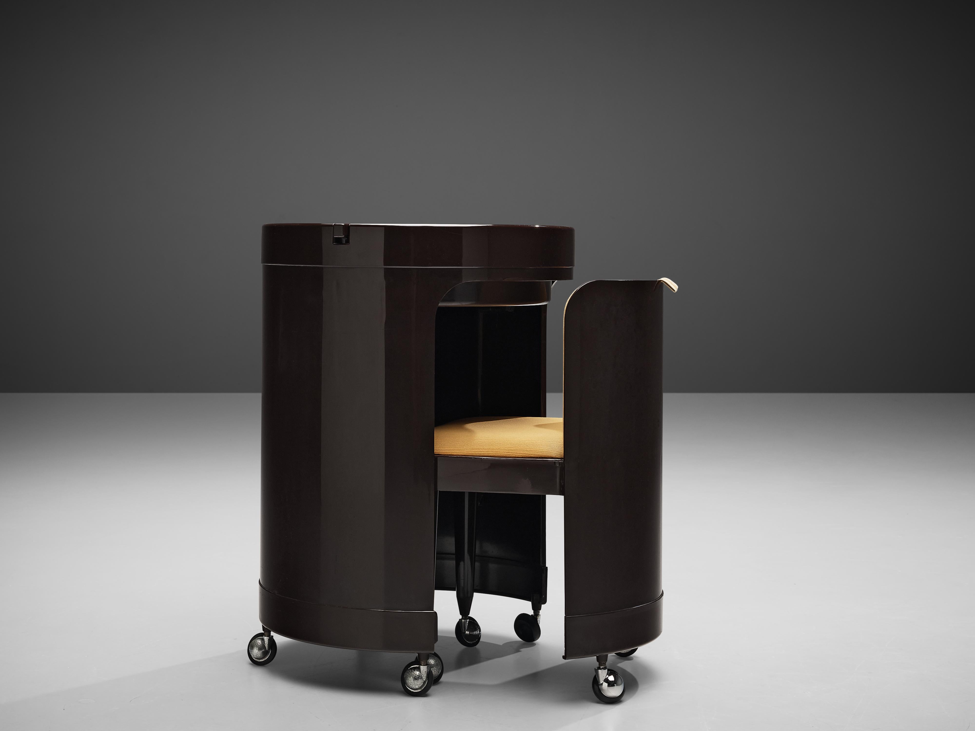 Fin du 20e siècle Studio Kastilia 'Silvi' Table de toilette avec chaise