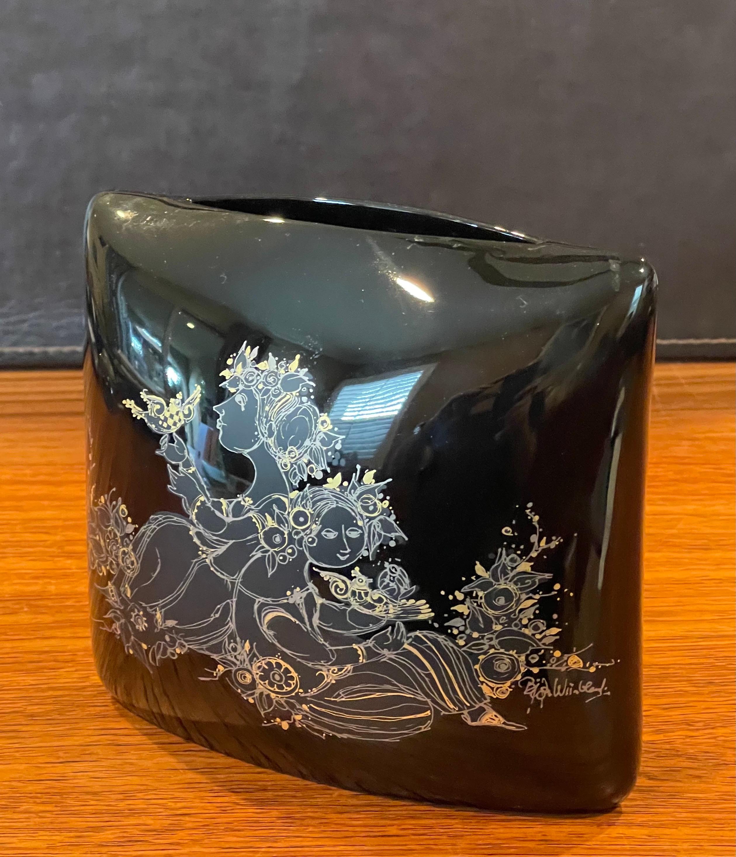 Tedesco Vaso a cuscino Studio A di Bjorn Wiinblad per Rosenthal in vendita