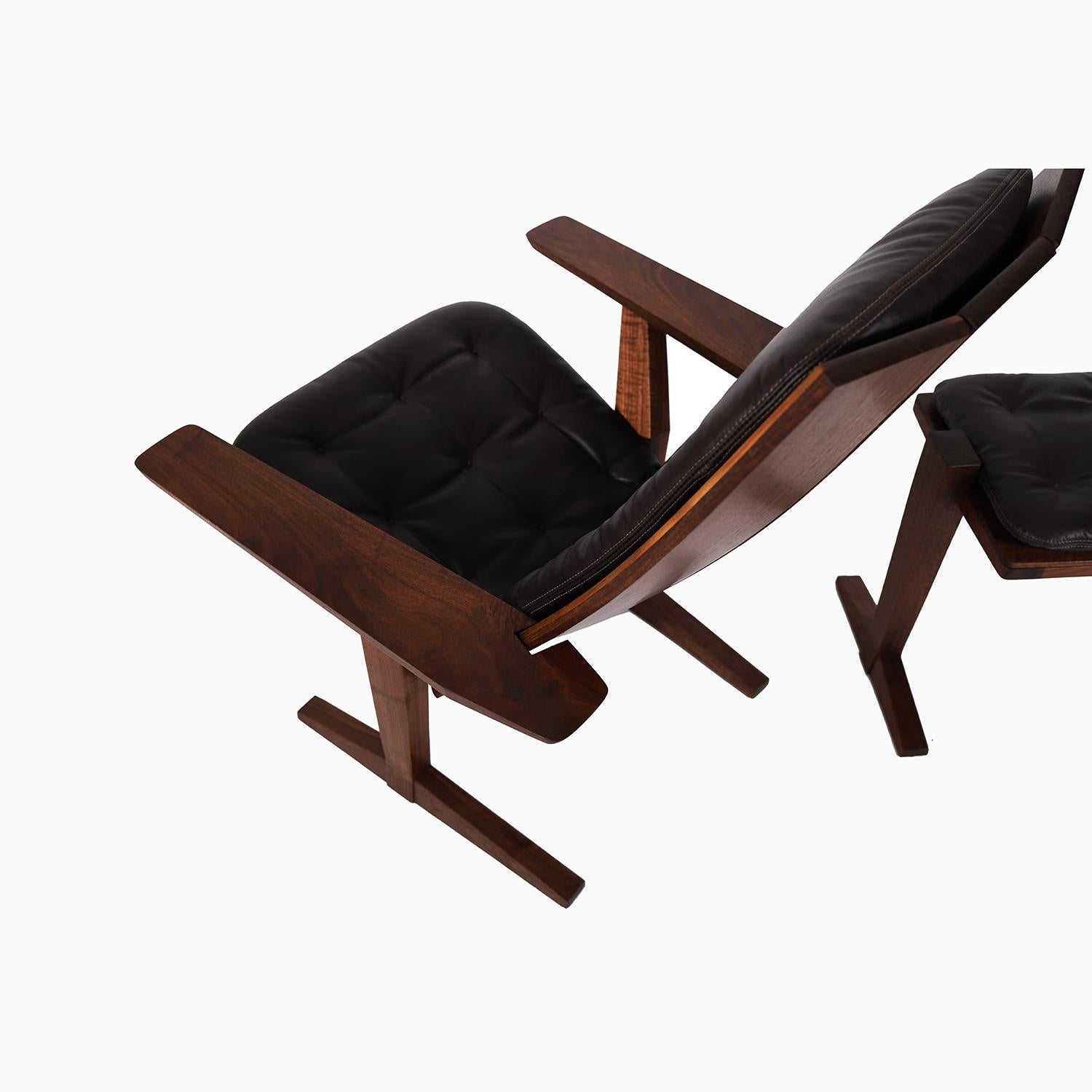 Huilé Studio Aounge 'No. 3 Chair' & Ottoman en vente