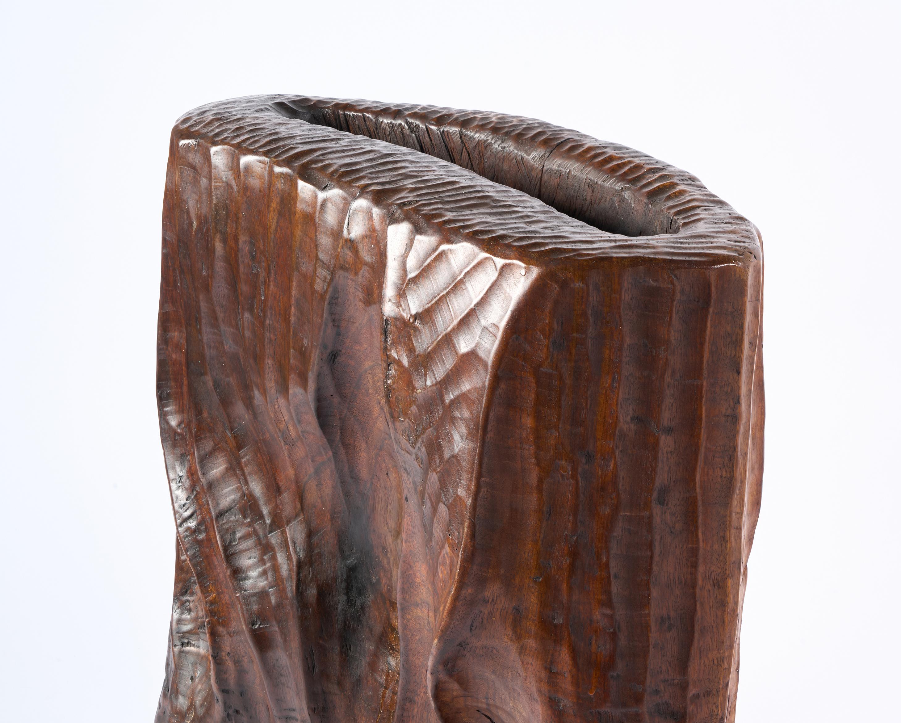 Scultura brutalista in legno di sapele realizzata in studio e firmata DPR, 1977 in vendita 6