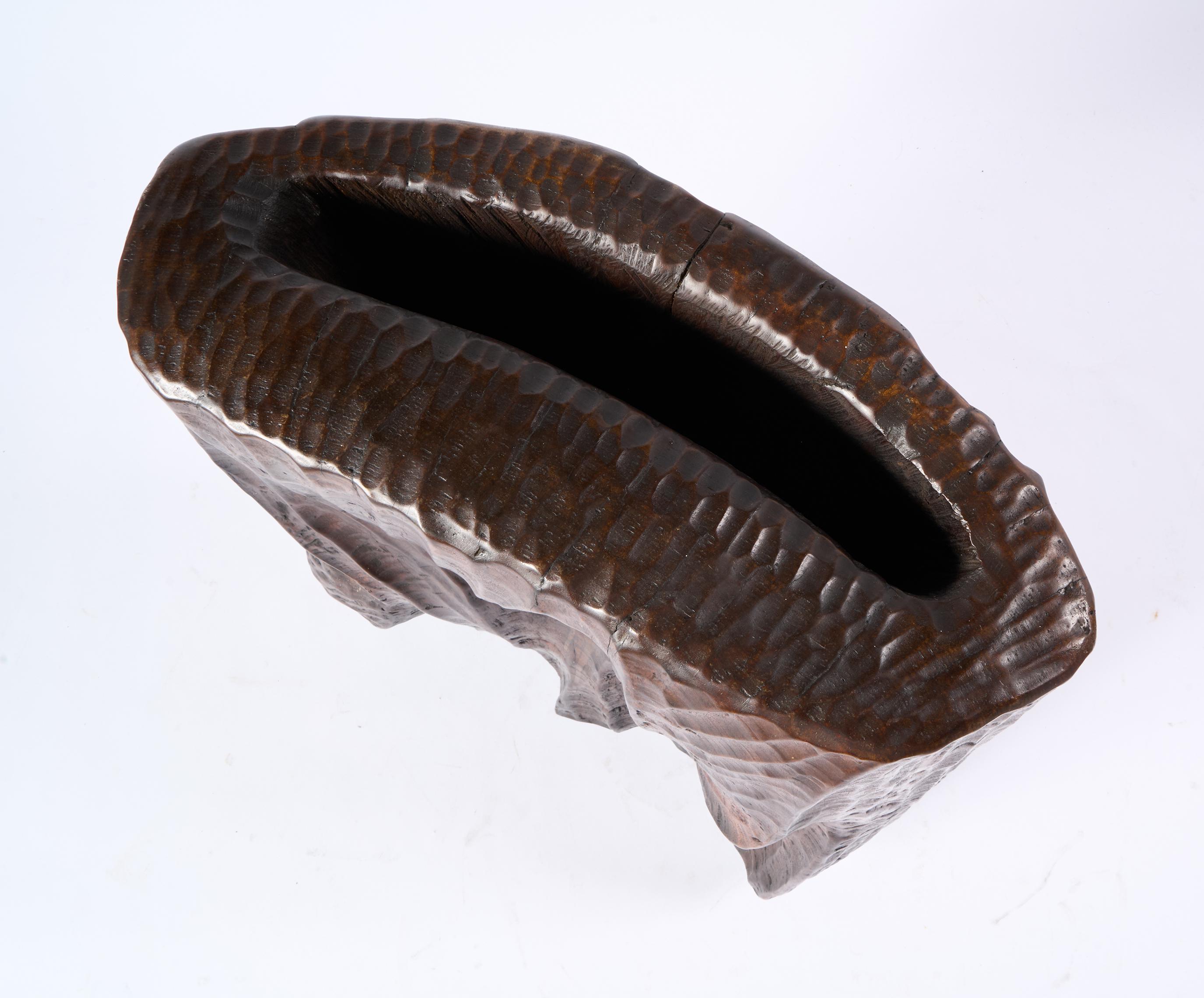 Scultura brutalista in legno di sapele realizzata in studio e firmata DPR, 1977 in vendita 7