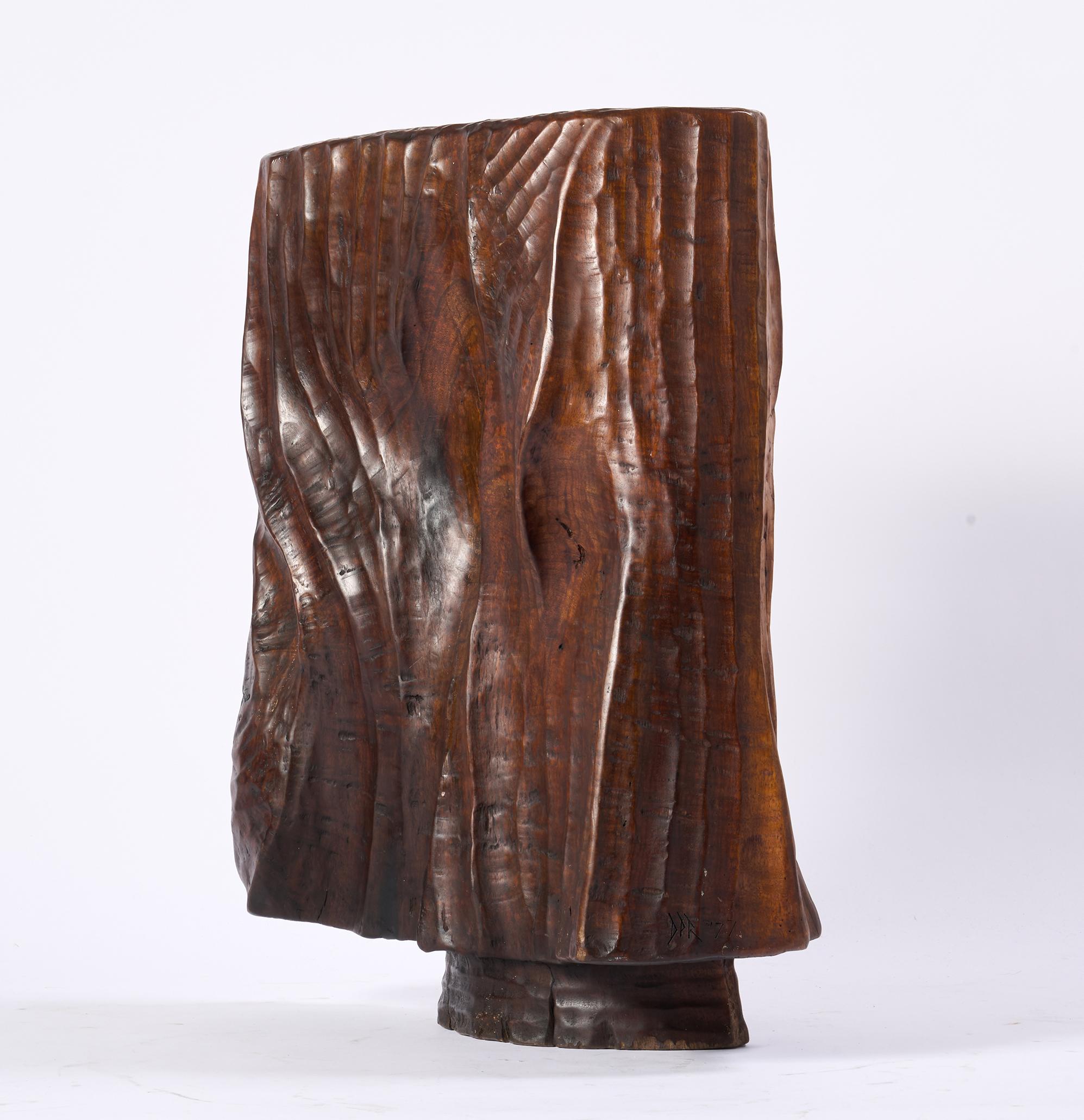 Organico moderno Scultura brutalista in legno di sapele realizzata in studio e firmata DPR, 1977 in vendita