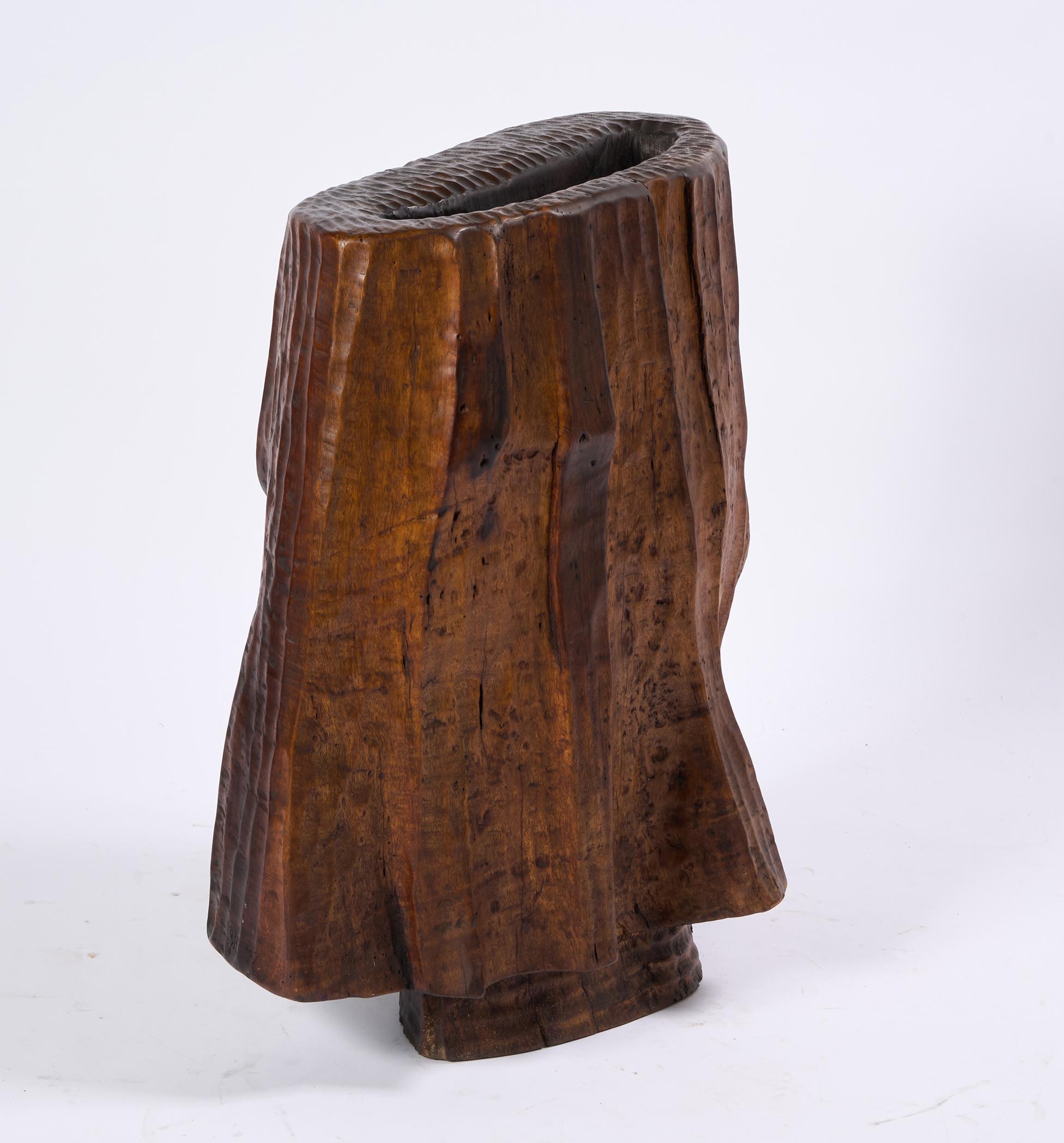 Legno Scultura brutalista in legno di sapele realizzata in studio e firmata DPR, 1977 in vendita