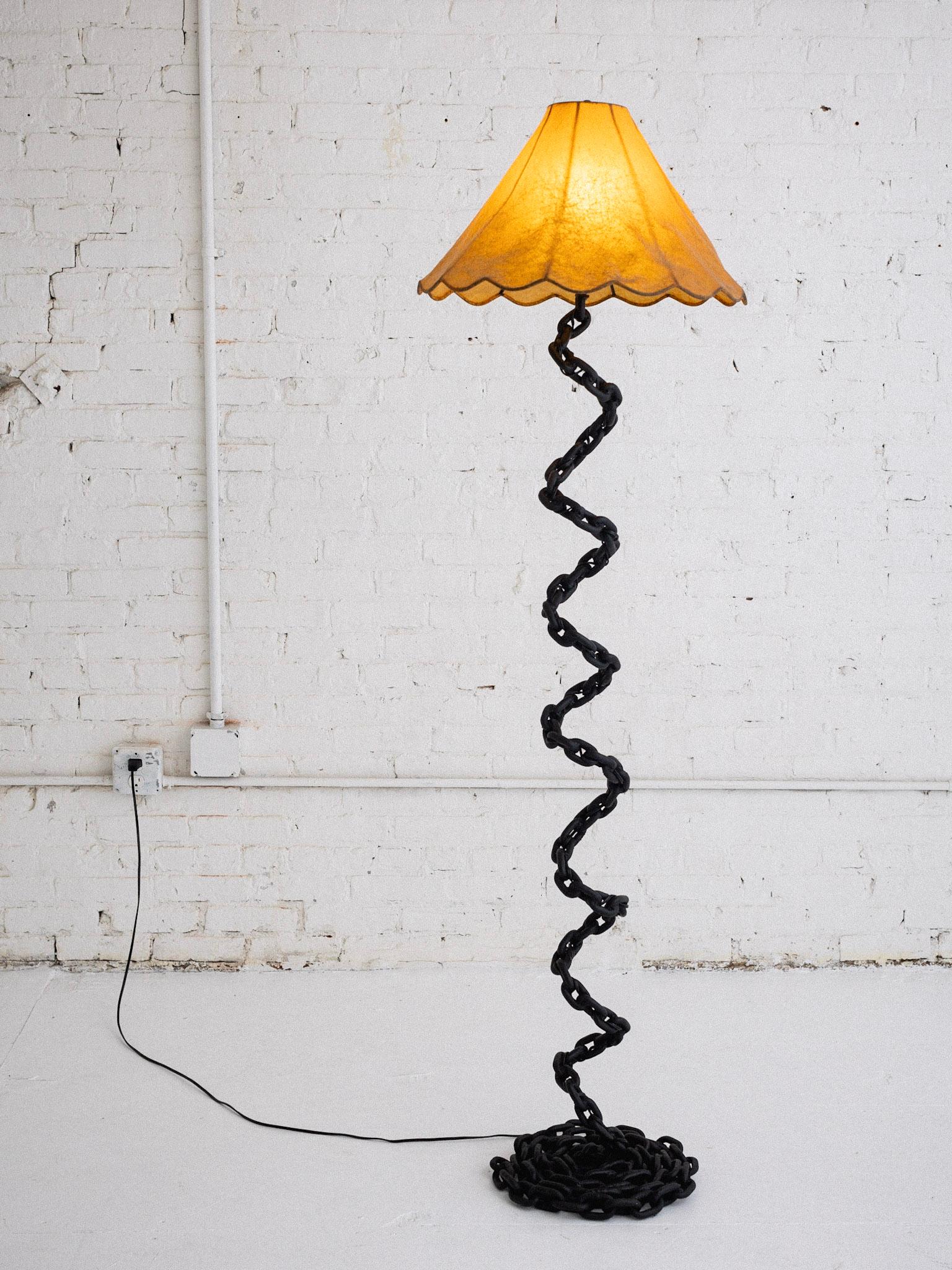 Industriel Lampadaire Studio Made Chain Link en vente