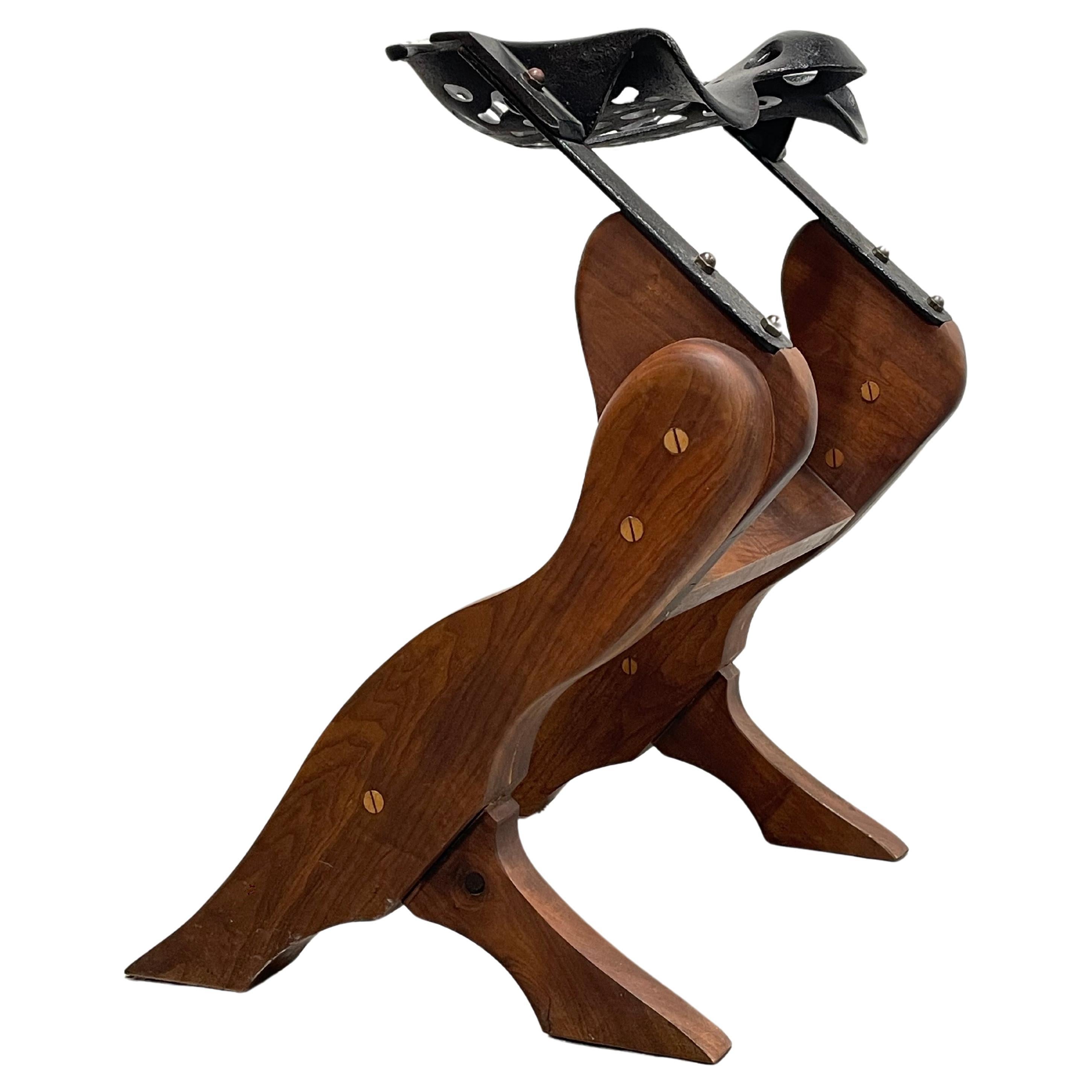 Studio A Made Solid WALNUT + Sgabello per trattori in ghisa /  PRESIDENTE in vendita