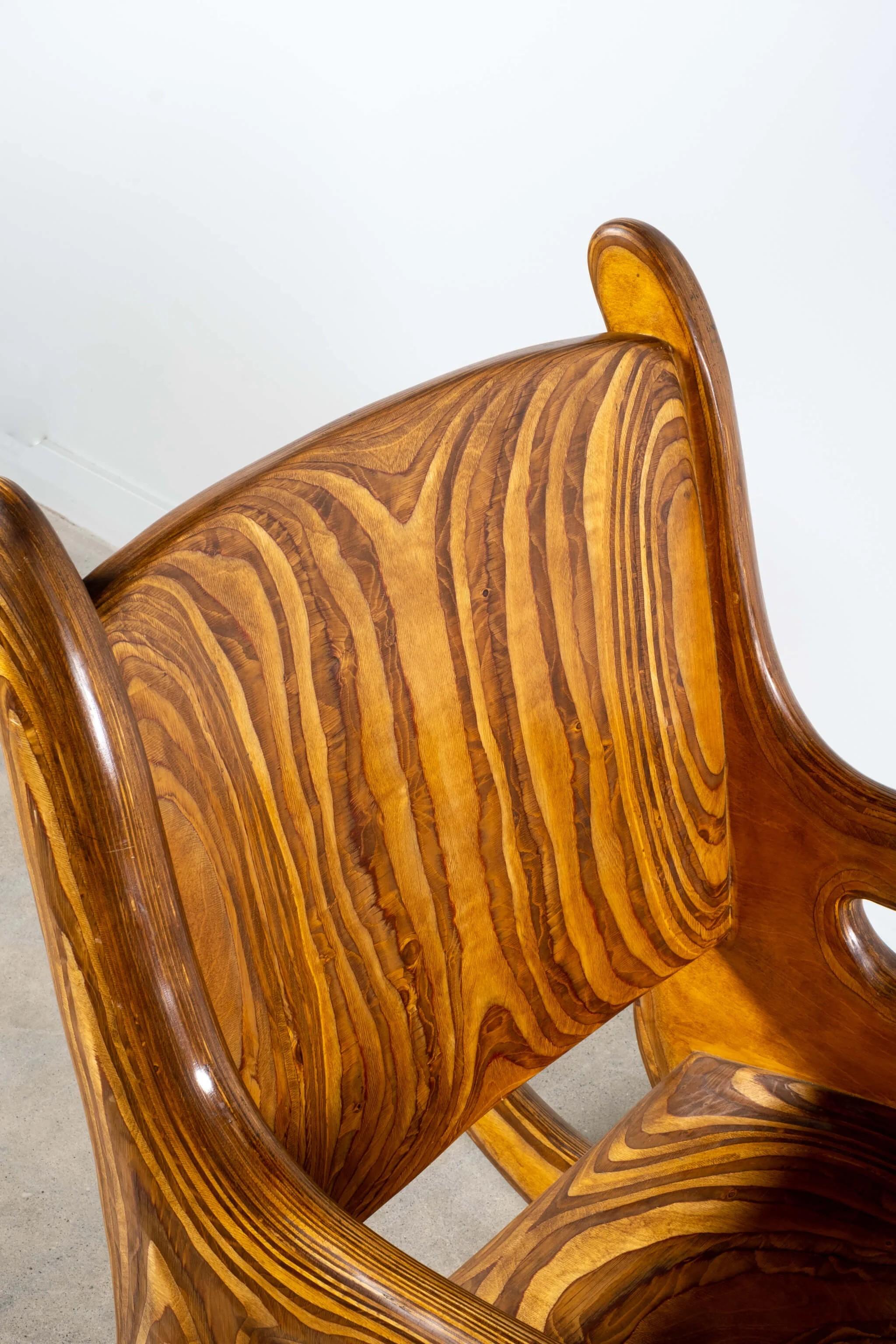 Fin du 20e siècle Rocking Chair en bois stratifié de Studio par I Douglas Hackett en vente