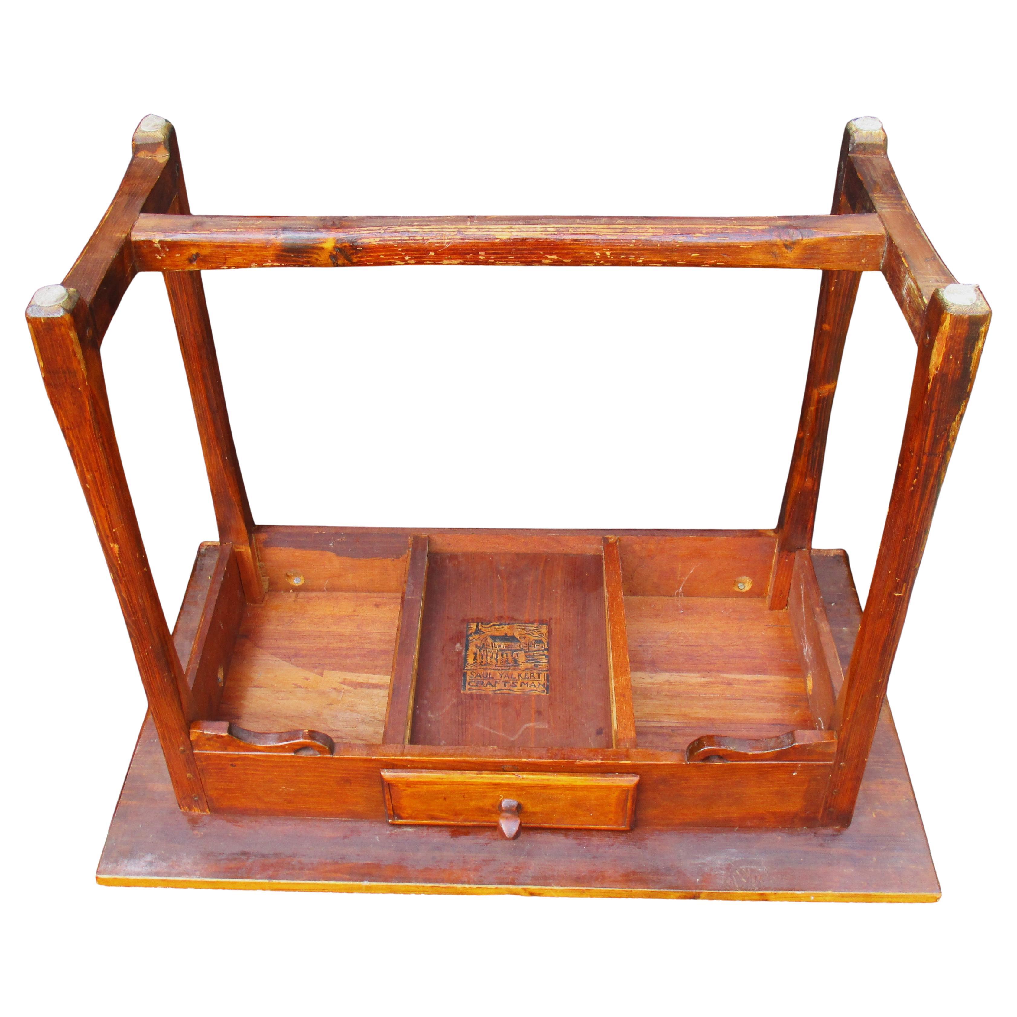 American Studio Made Rustic Pine Table - Saul Yalkert Craftsman, Circa 1930 im Zustand „Gut“ im Angebot in Rochester, NY