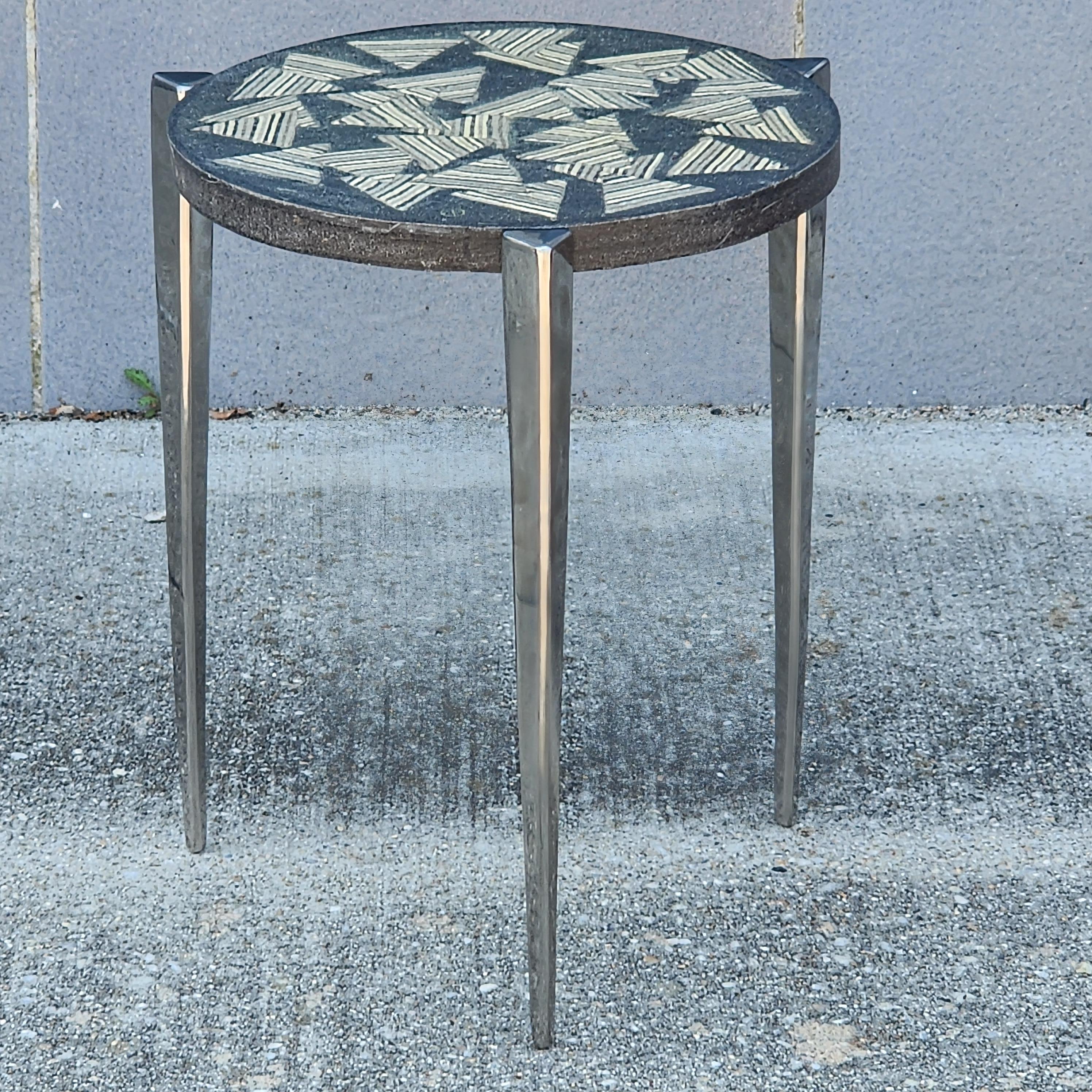 Poli Table d'appoint Studio Made par Curtis Norton et Lewis Trimble en vente