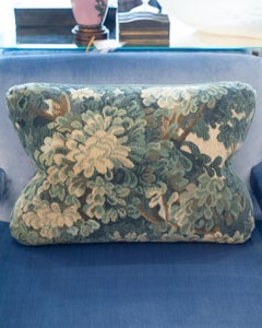 Studio Maison Nurita Colony „Marly“ Blauer Leinen-Samt Vedure-Wandteppich-Kissen