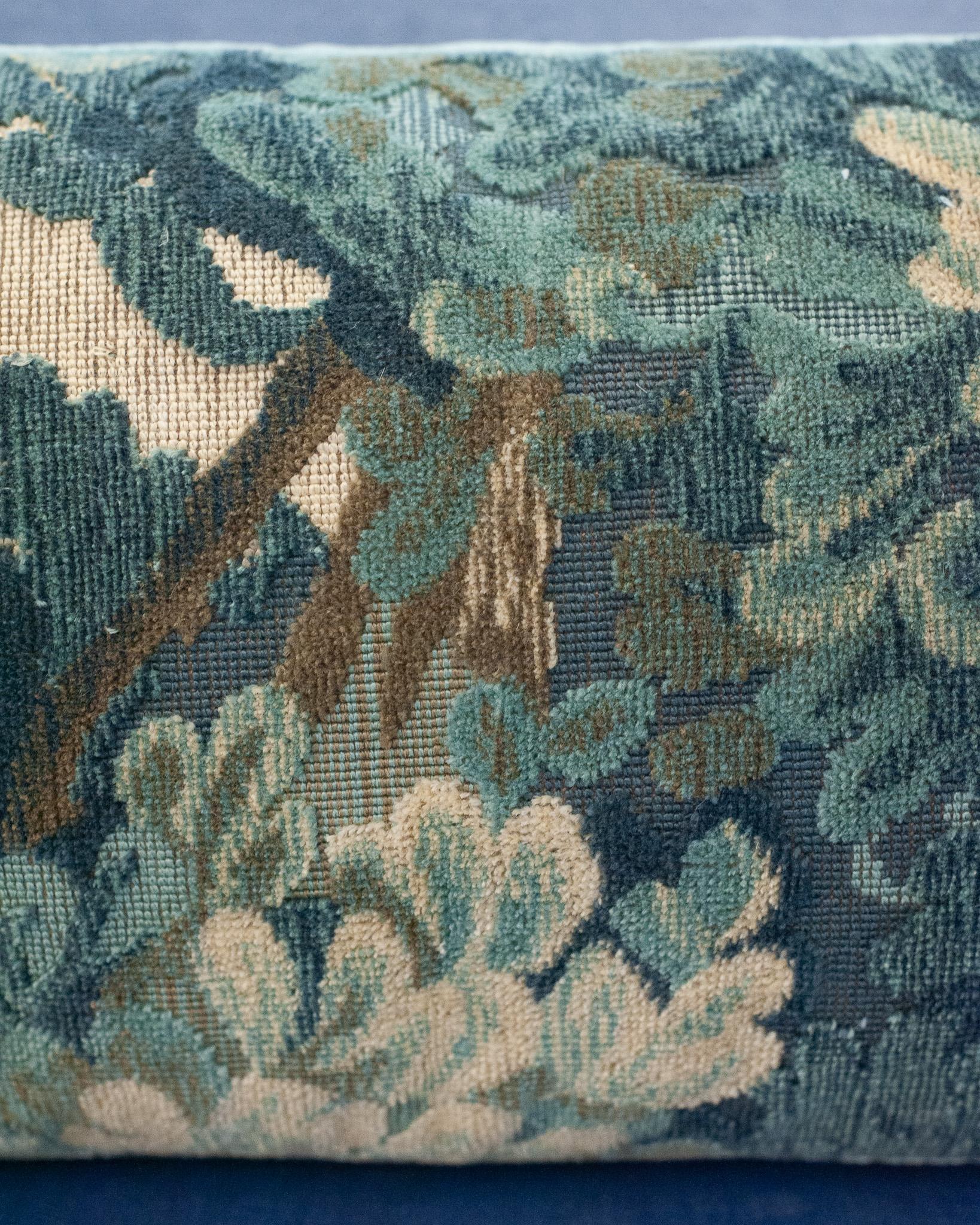 Oreiller de tapisserie en velours de lin bleu 