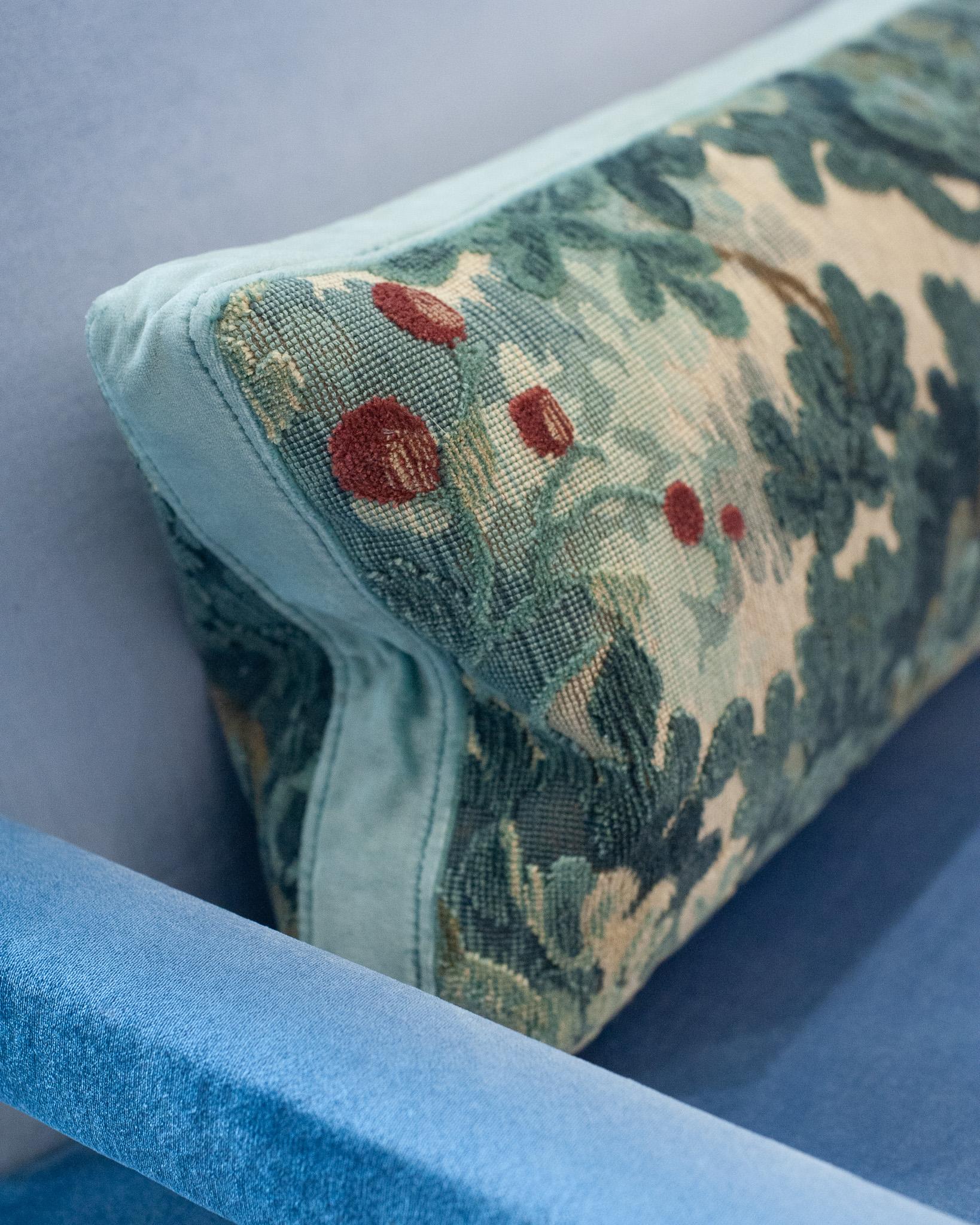 XXIe siècle et contemporain Oreiller de tapisserie en velours de lin bleu 