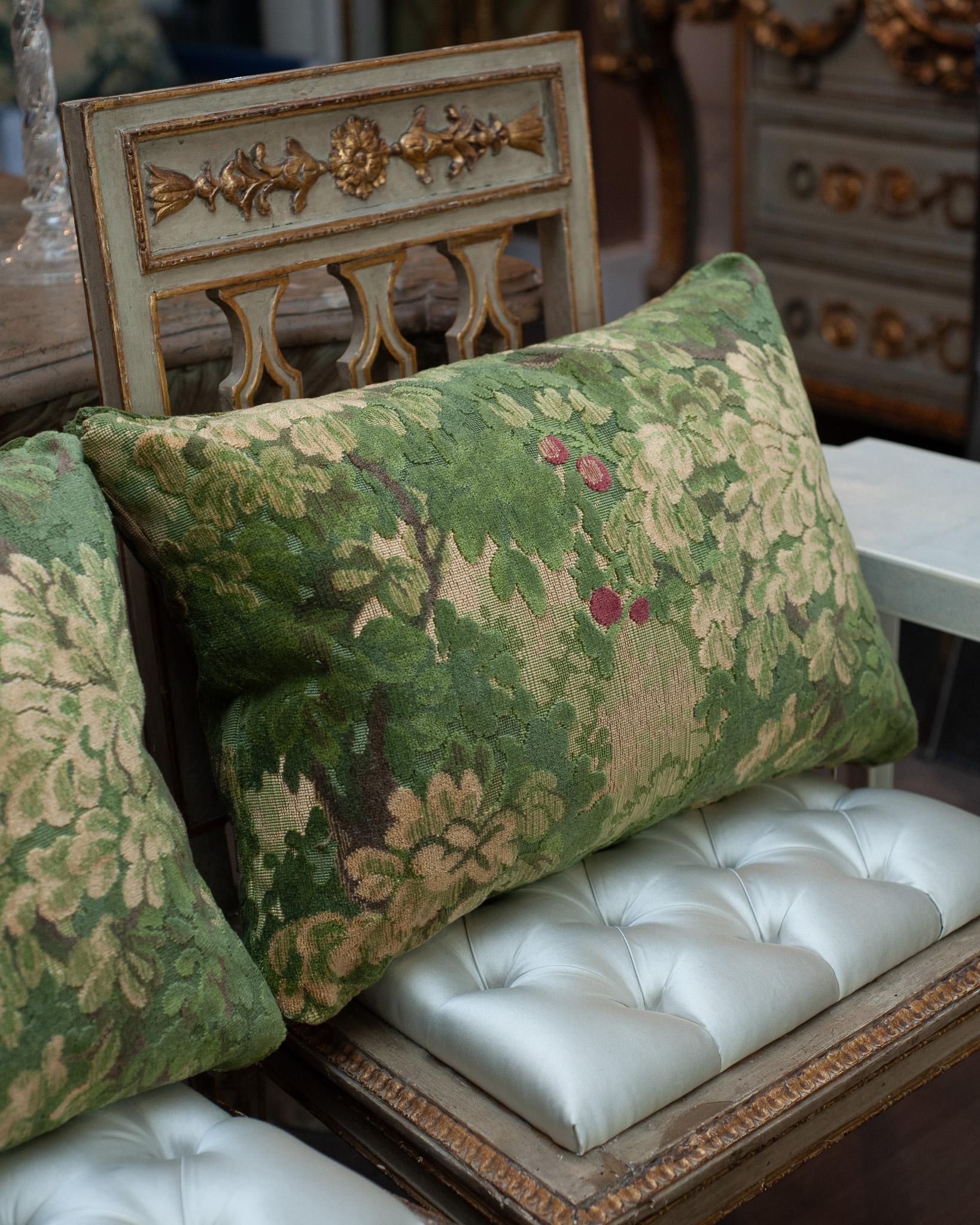 A luxurious Studio Maison Nurita pillow made from Colony 