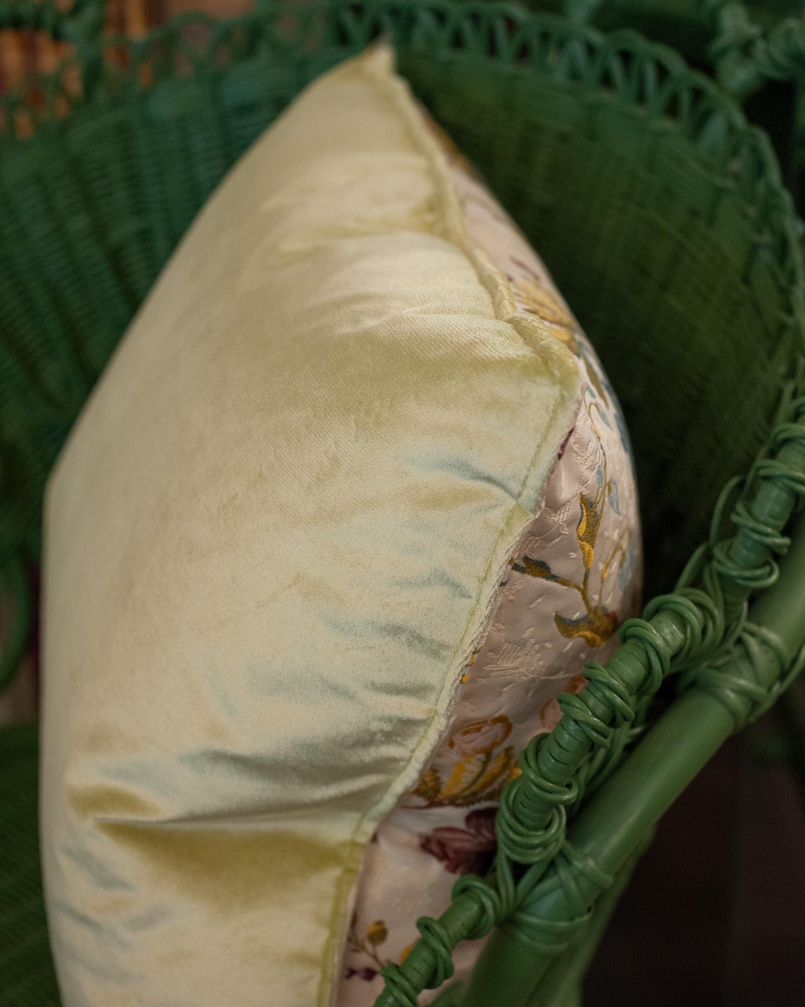 Studio Maison Nurita Cream and Multicolour Floral Brocade Pillow In New Condition For Sale In Toronto, ON