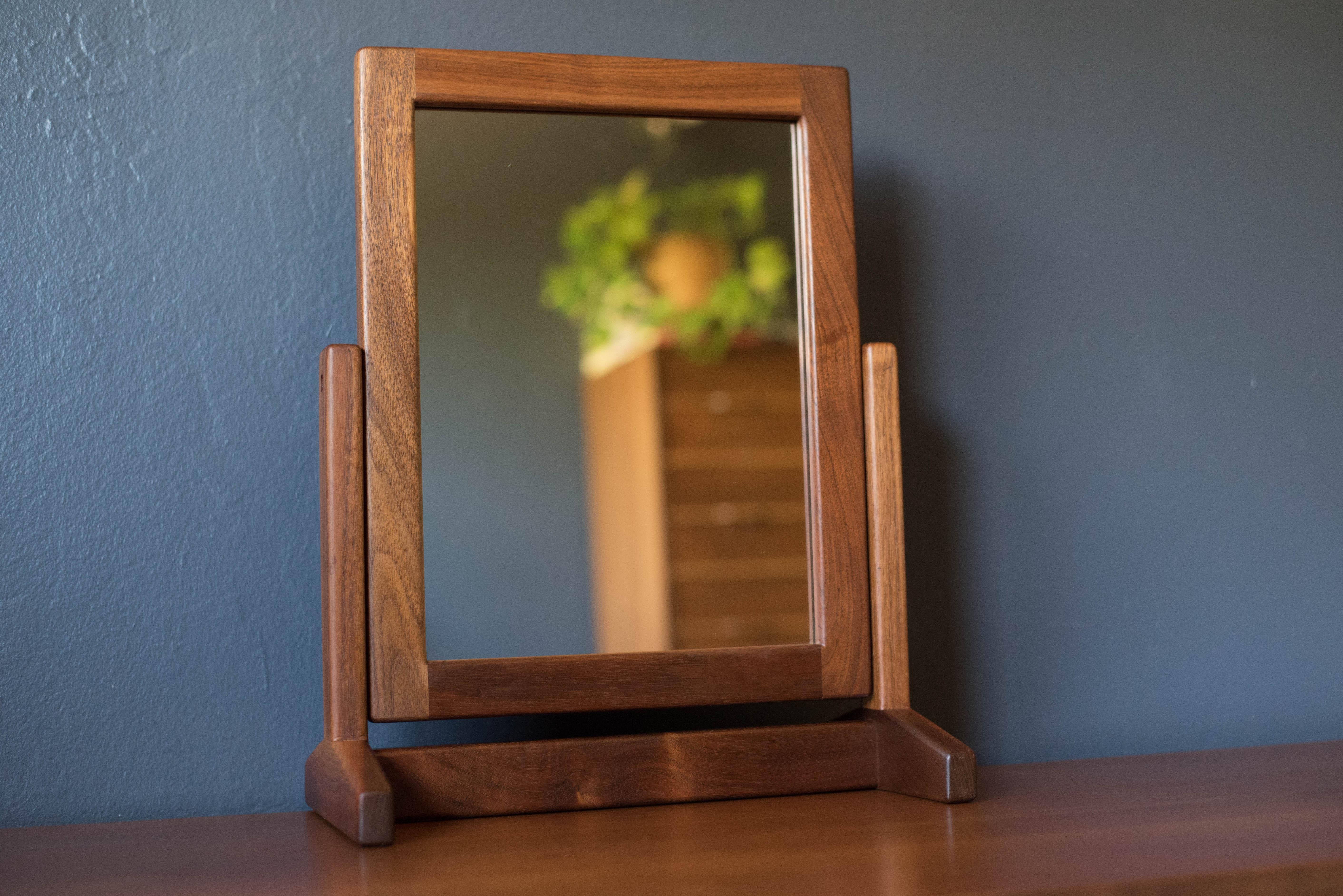mirror with table stand