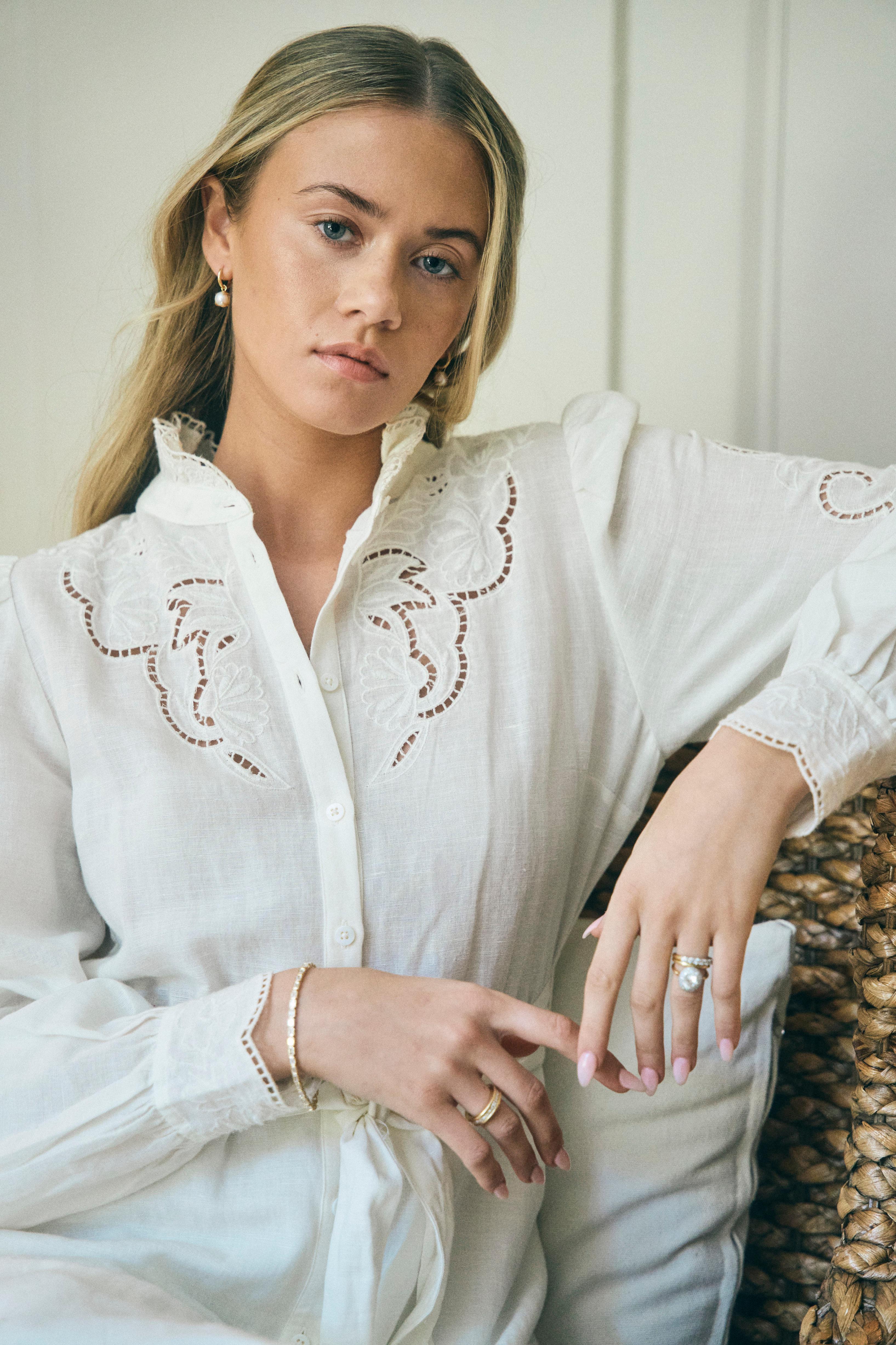 Cabochon Studio Mullins Clio Pearl Claw Hoop Earrings For Sale