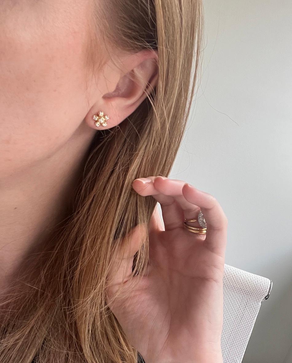 Brilliant Cut Studio Mullins Daisy Diamond Earrings For Sale
