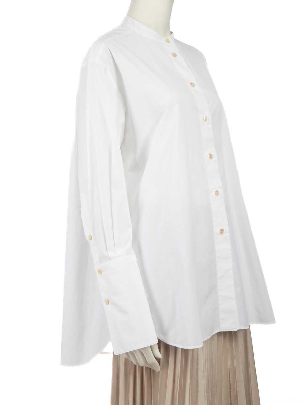 CONDITION is Very good. Hardly any visible wear to shirt is evident on this used Studio Nicholson designer resale item.
 
 
 
 Details
 
 
 White
 
 Cotton
 
 Shirt
 
 Collarless
 
 Round neck
 
 Long sleeves
 
 Button up fastening
 
 Button up