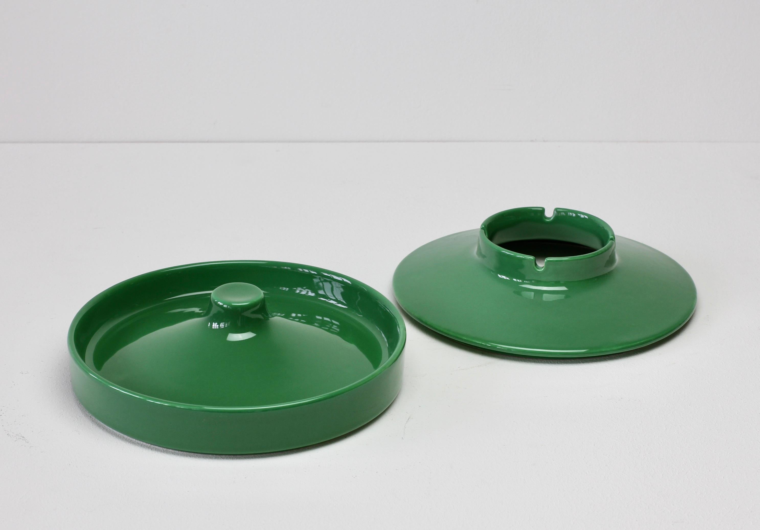 Studio O.P.I. for Gabbianelli Vintage Ceramic Green Ashtray 'New Old Stock' For Sale 4