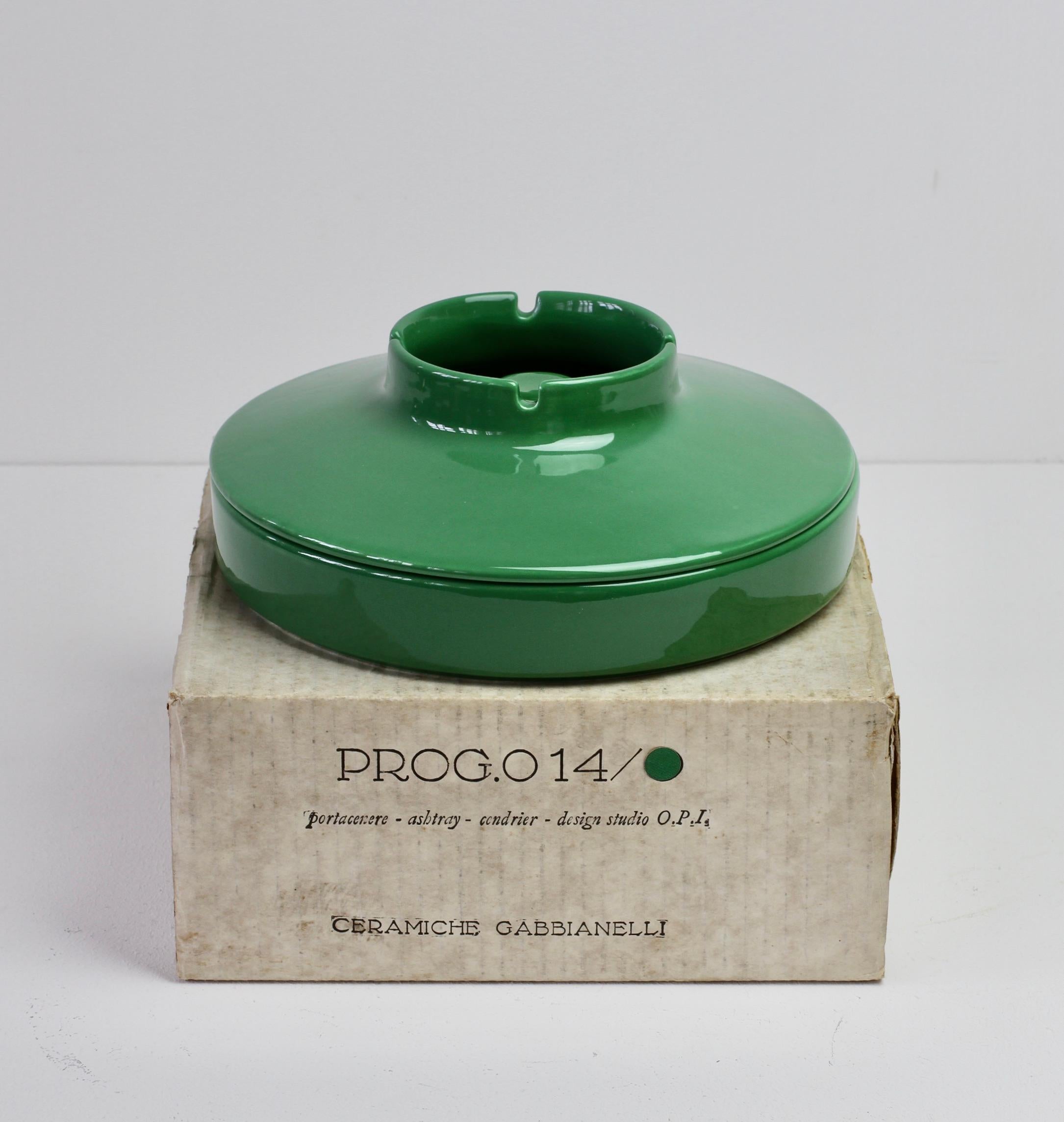 Studio O.P.I. for Gabbianelli Vintage Ceramic Green Ashtray 'New Old Stock' For Sale 6