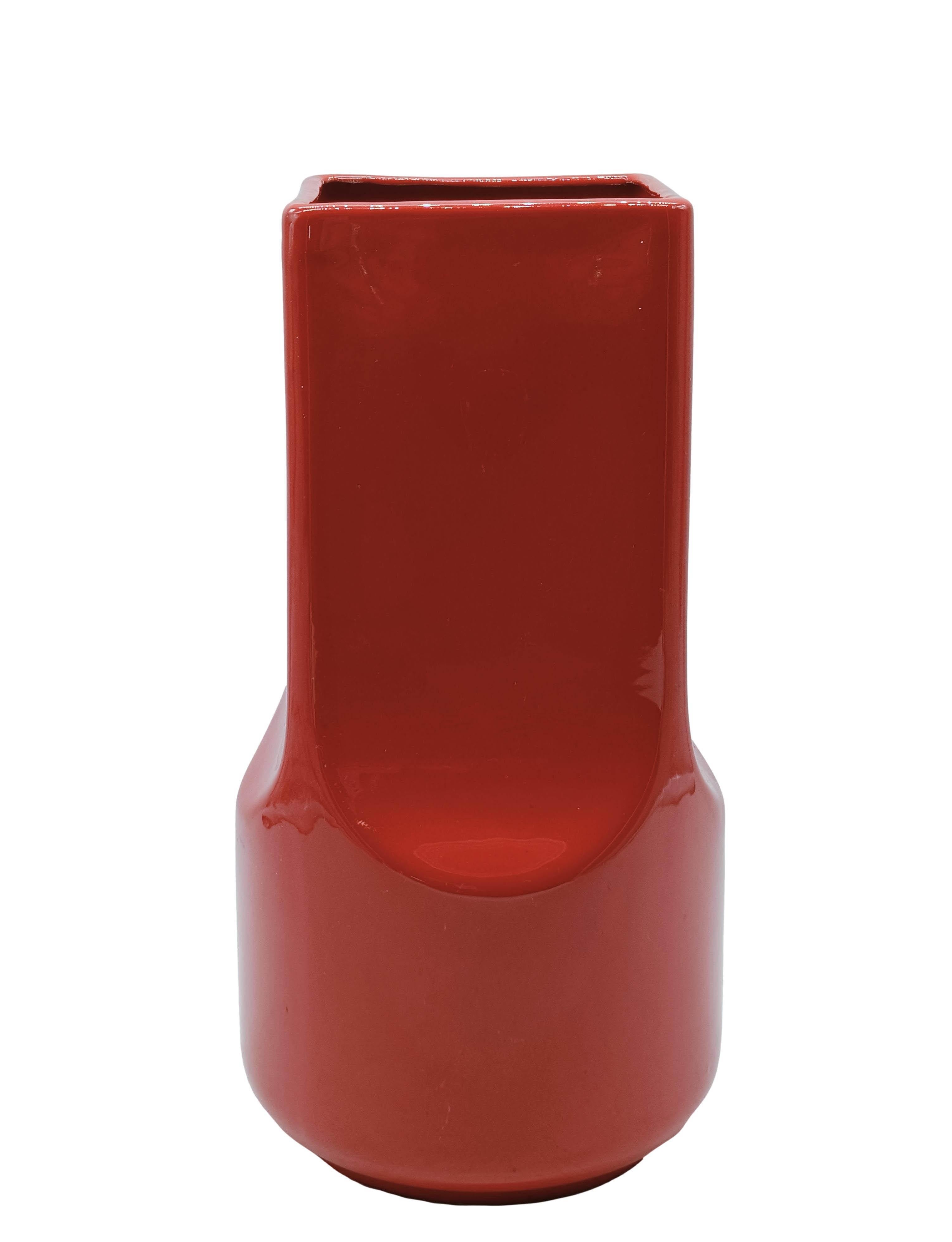 Vase  rote Keramik aus den 1970er Jahren, Designer Studio O.P.I. für Gabbianelli, 1970