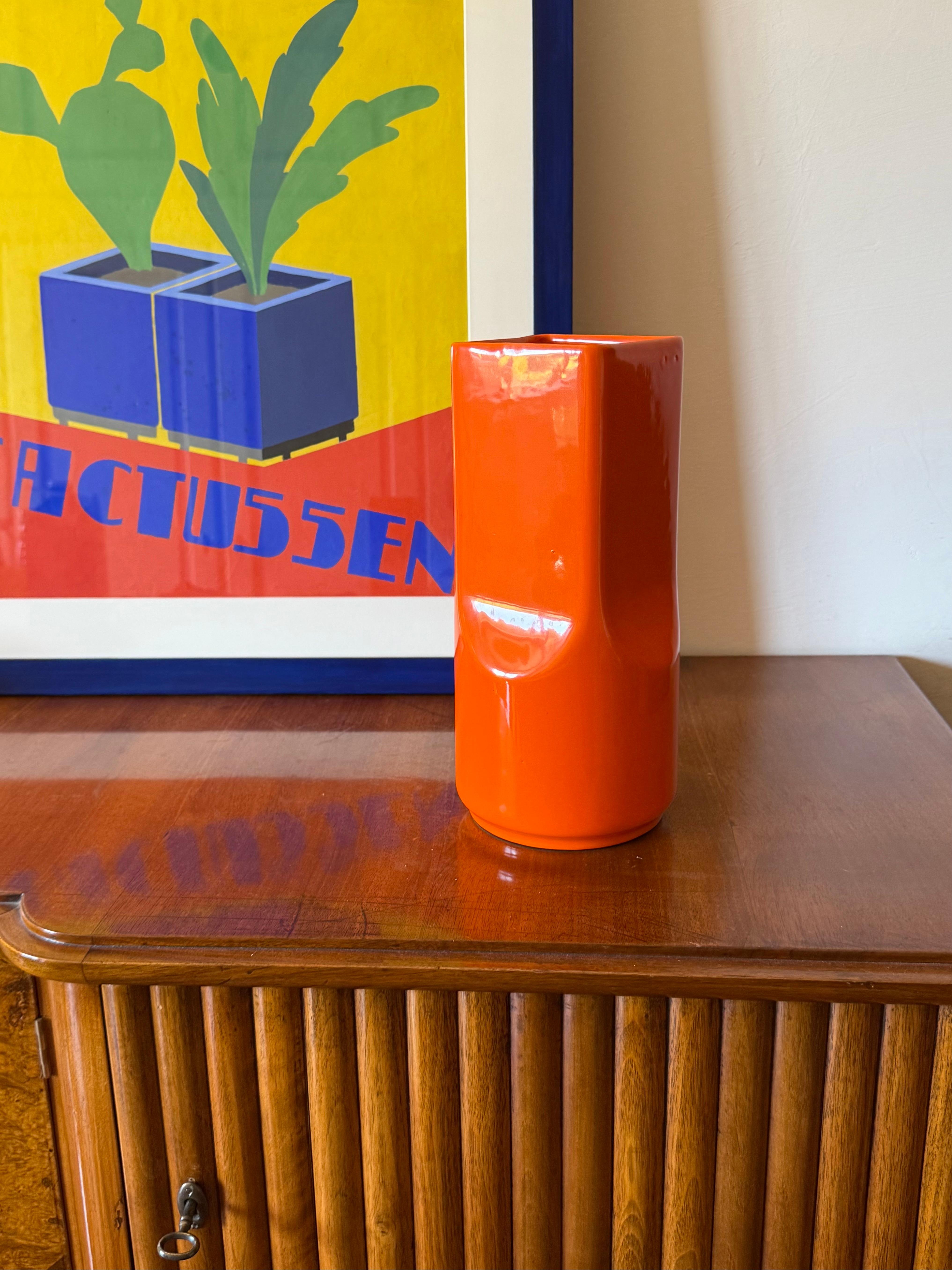 Space Age Studio Opi, space age orange ceramic vase, Gabbianelli Italy ca. 1960 in vendita