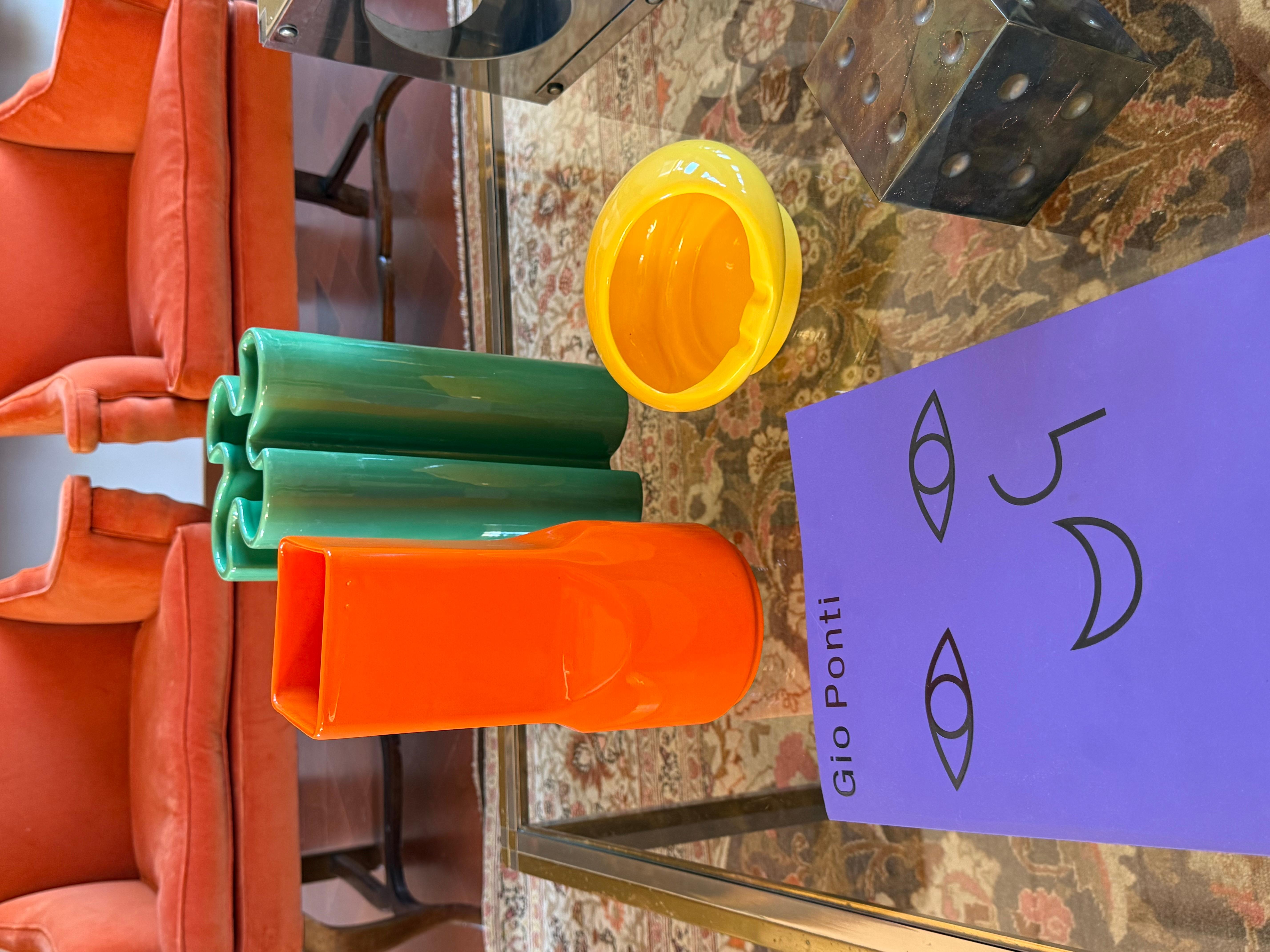 Studio Opi, space age orange ceramic vase, Gabbianelli Italy ca. 1960 In condizioni ottime in vendita a Firenze, IT