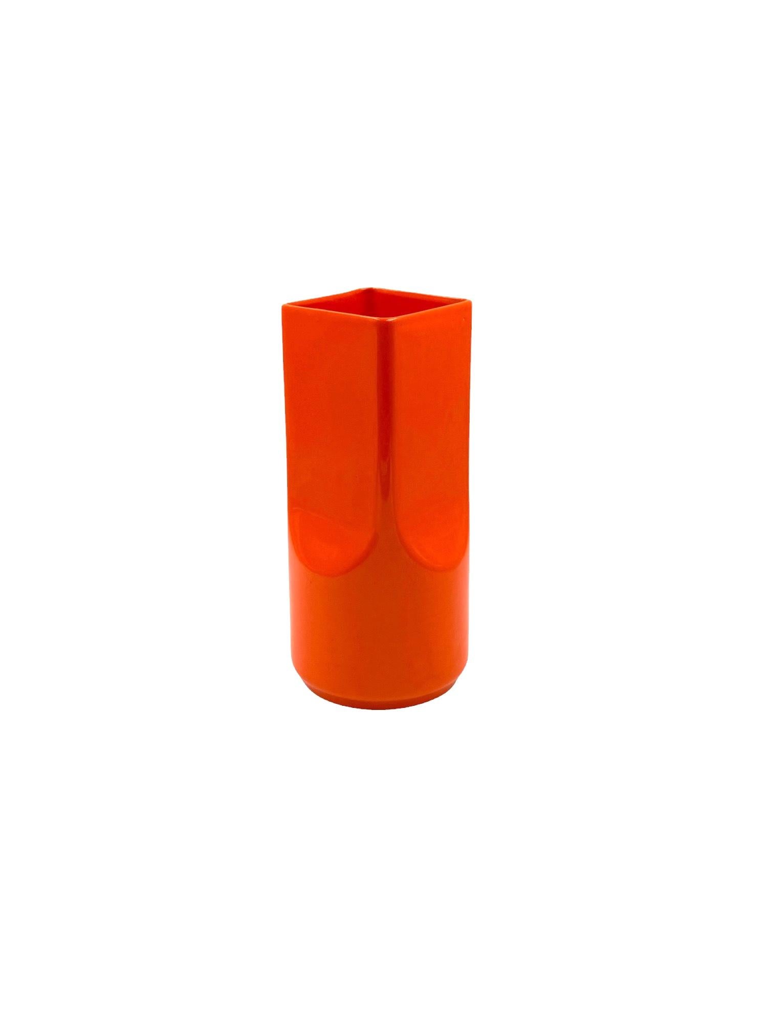 Ceramica Studio Opi, space age orange ceramic vase, Gabbianelli Italy ca. 1960 in vendita
