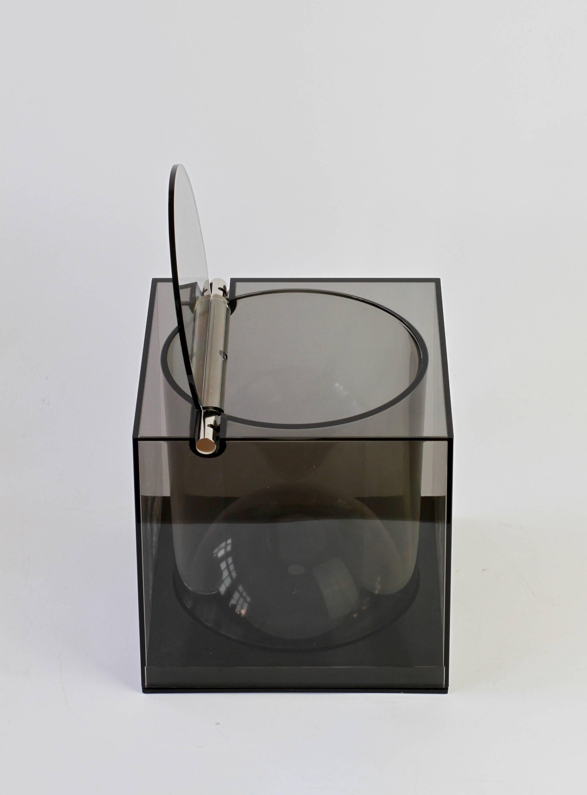 Studio Opi Toned Acrylic Ice Bucket or Holder for Cini & Nils, Milan, 1970s In Excellent Condition In Landau an der Isar, Bayern